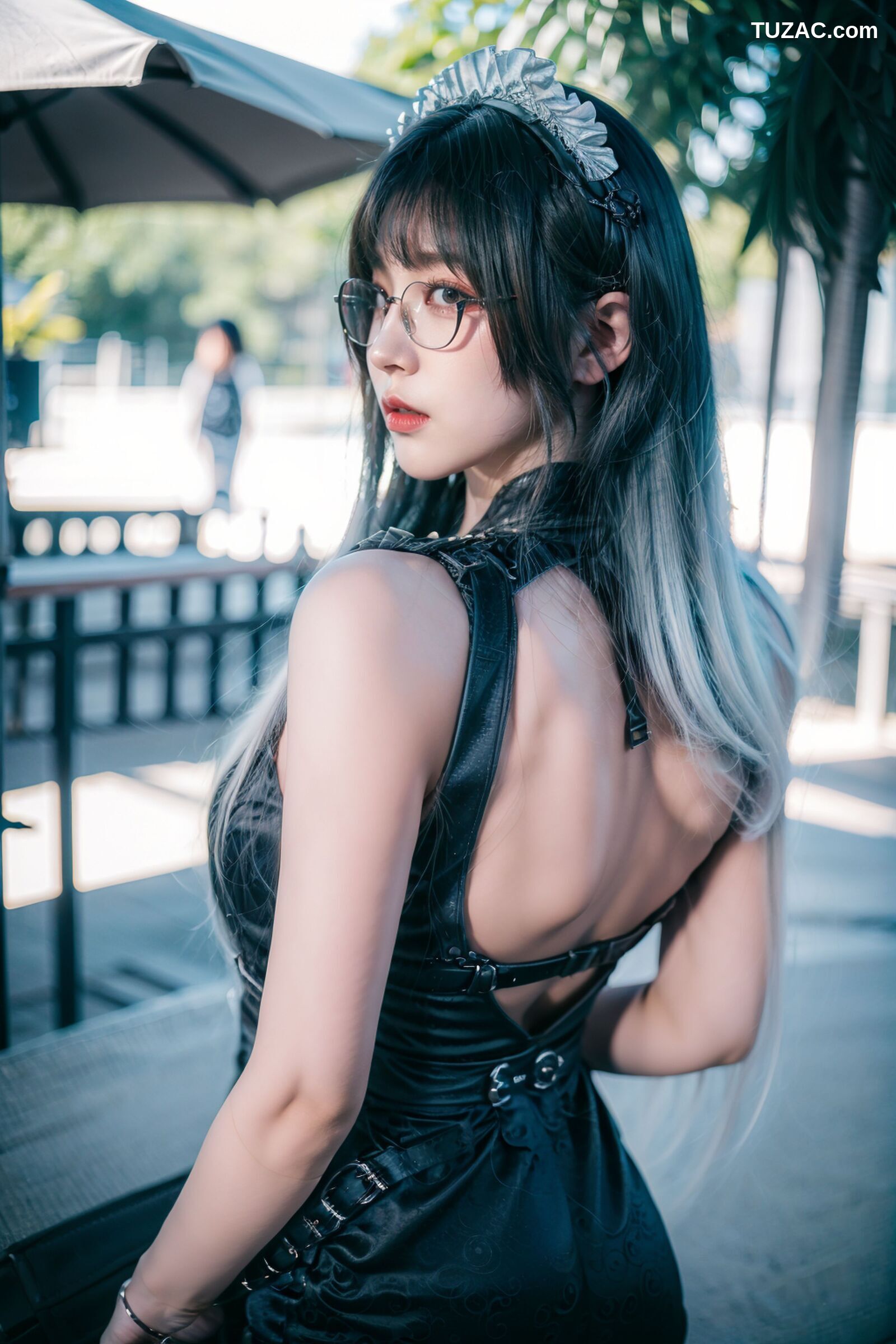 AI美女-拟实-哥特风眼镜女仆