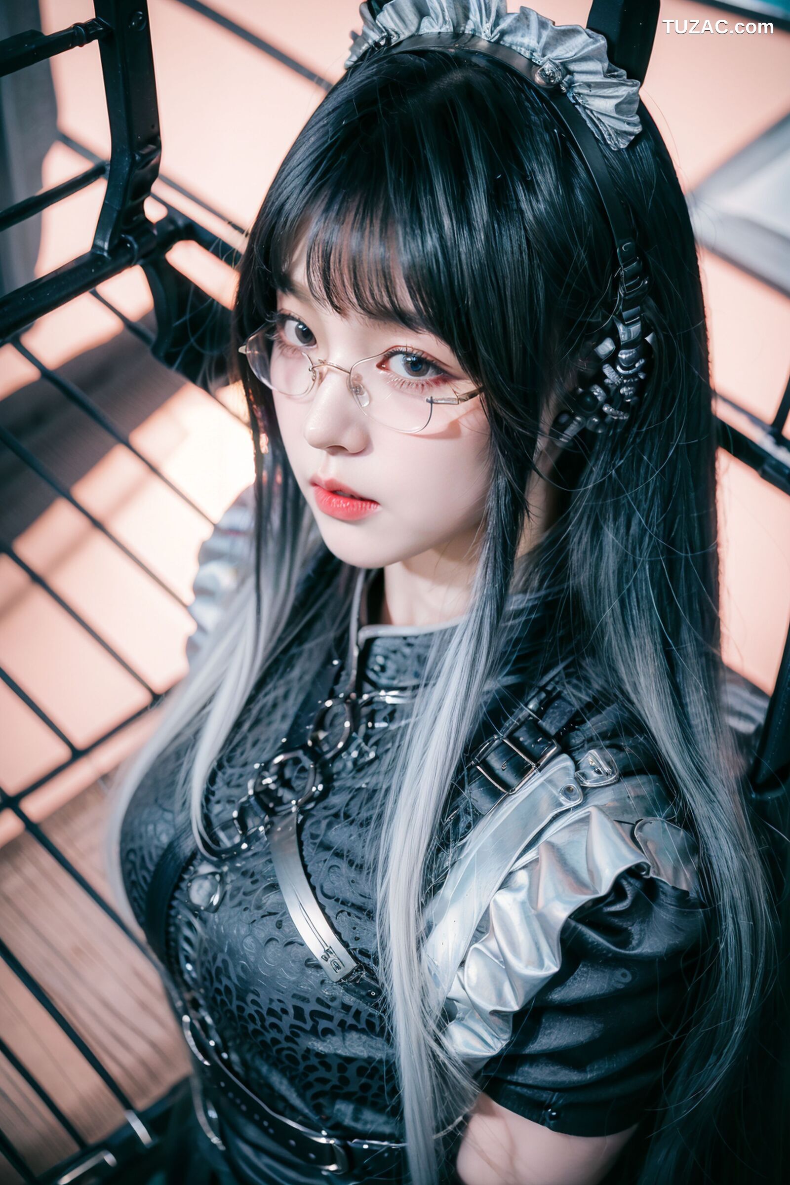 AI美女-拟实-哥特风眼镜女仆