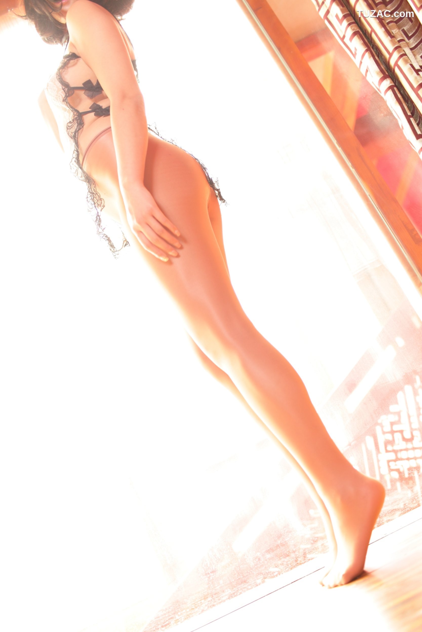 AISS爱丝-F4018-《古色古香的油亮丝》