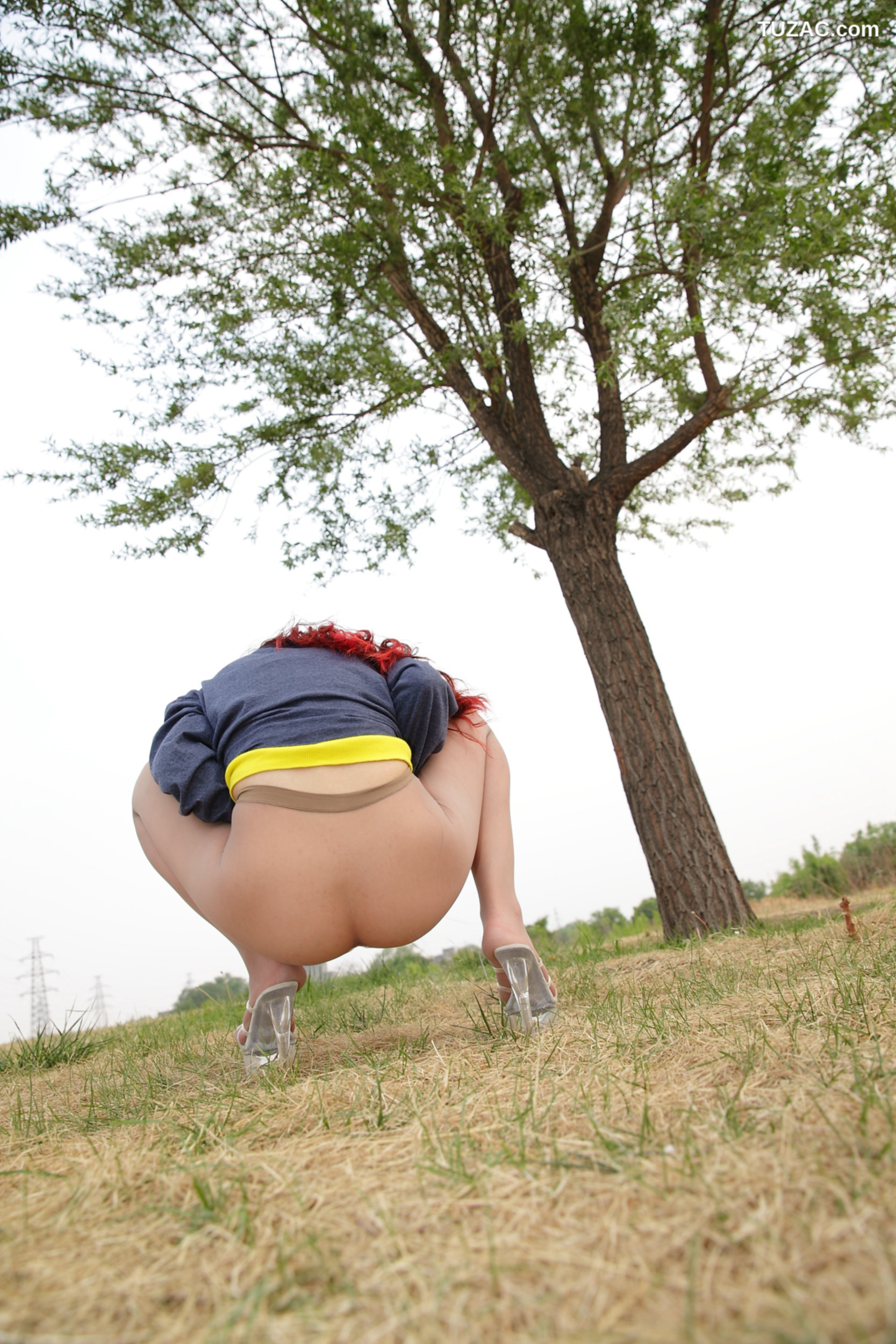 AISS爱丝-F4025-《树下，你会为我的天衣无缝所迷倒吗？》