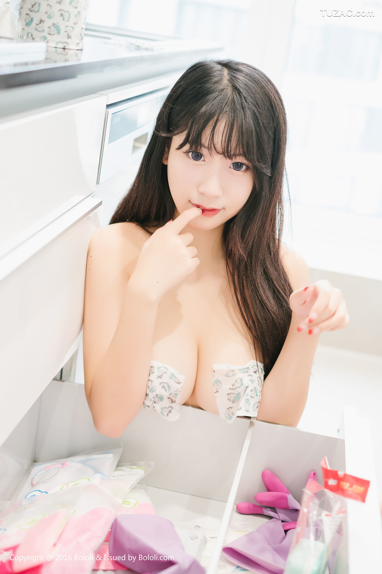 BoLoli波萝社-bol.109-猫九酱sakura-行李箱少女