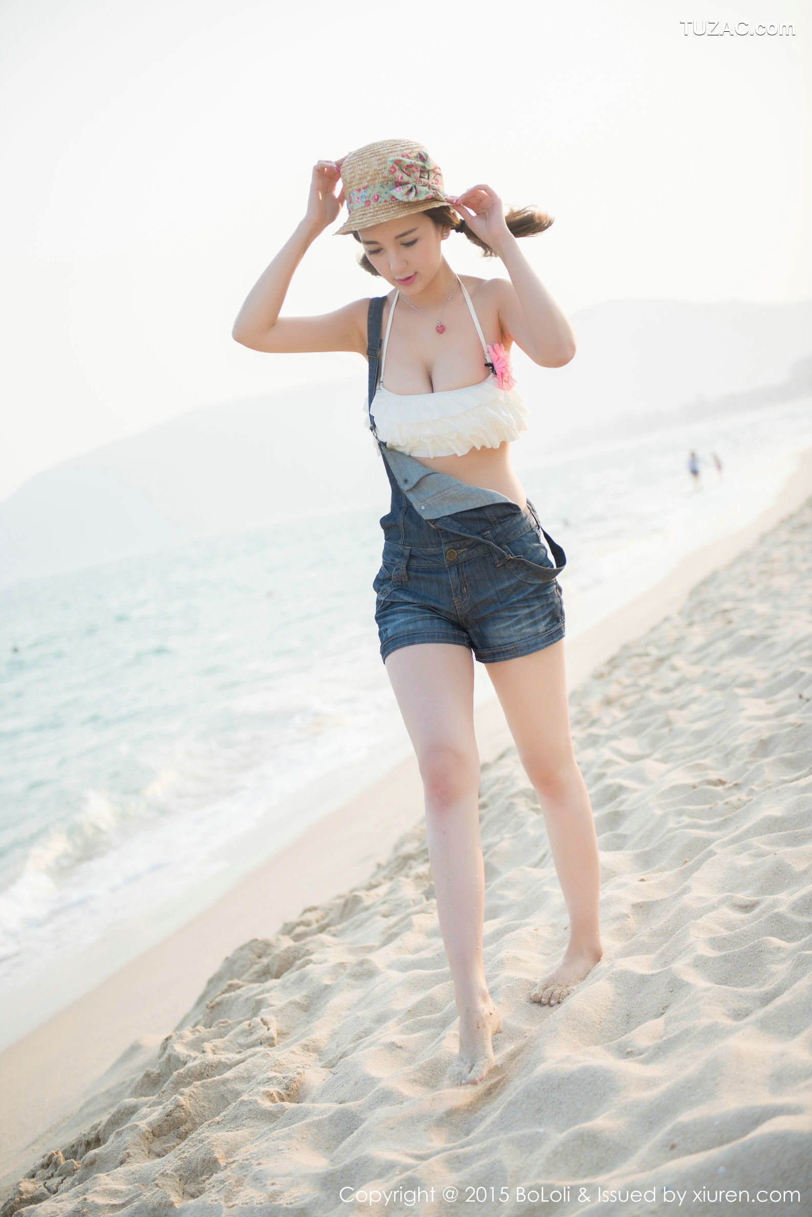 BoLoli波萝社-vol.015-monkey_小潘鼠-三亚旅拍又萌又美外拍系列-