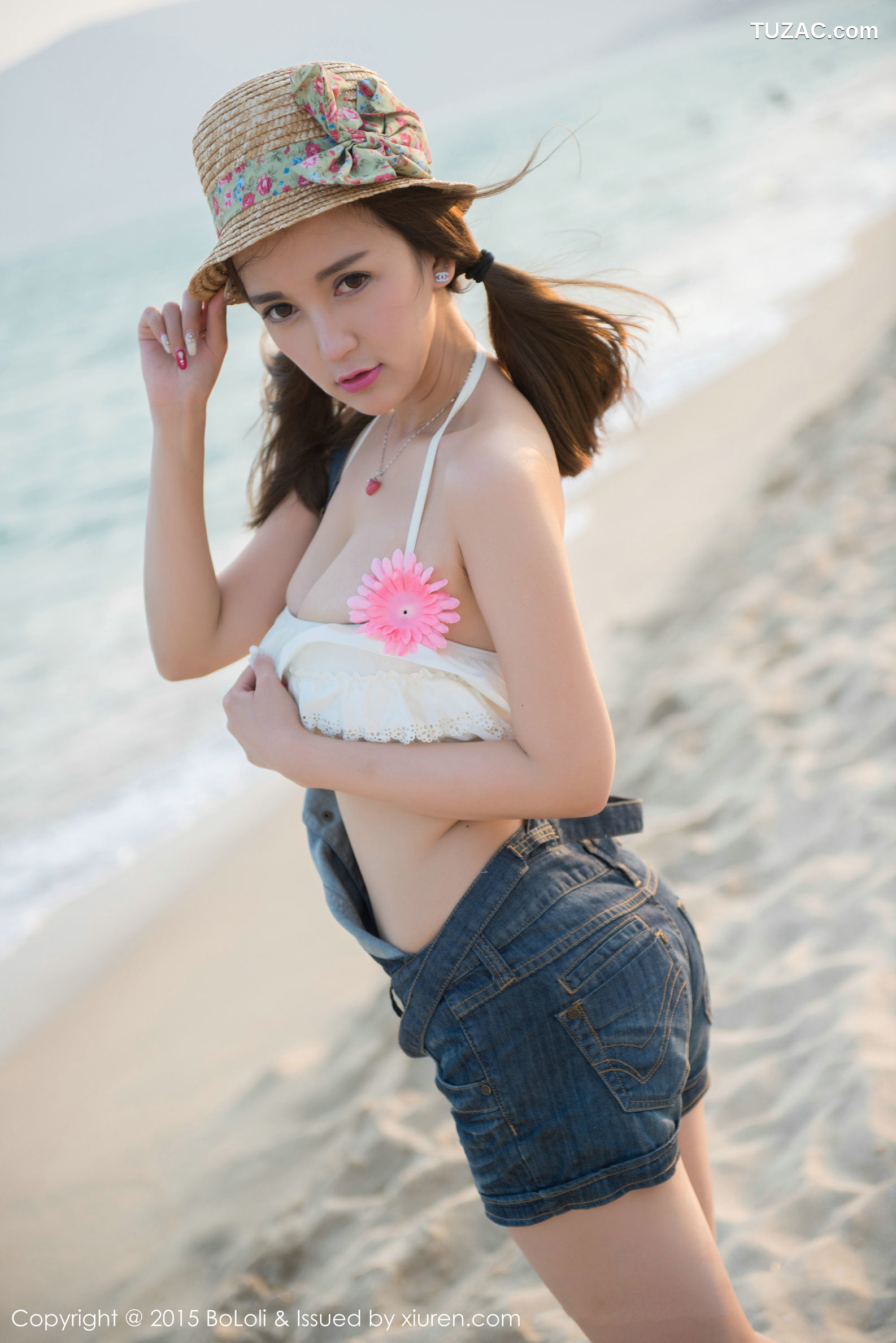 BoLoli波萝社-vol.015-monkey_小潘鼠-三亚旅拍又萌又美外拍系列-