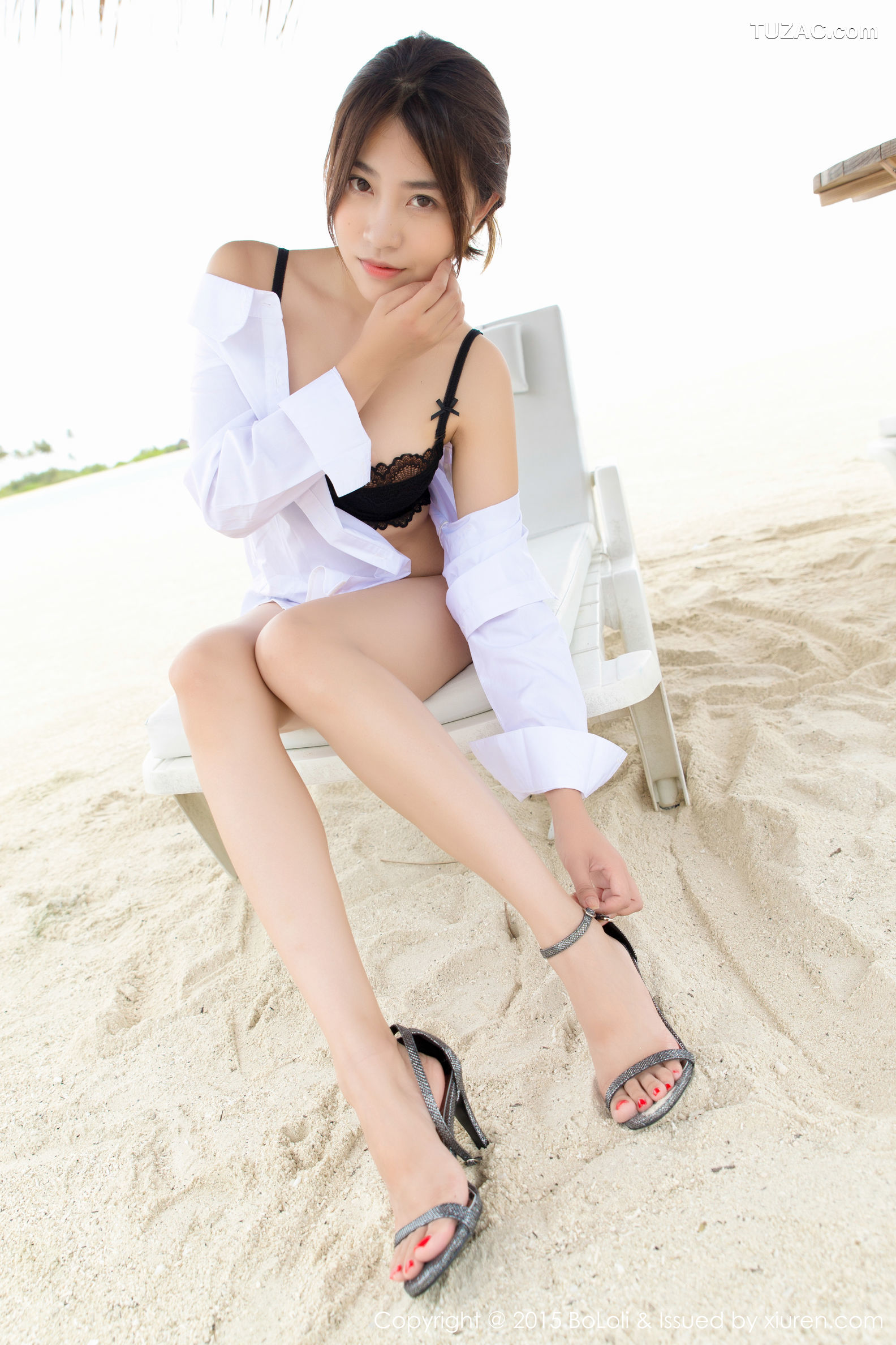 BoLoli波萝社-vol.053-许诺sabrina-马尔代夫旅拍海边沙滩系列