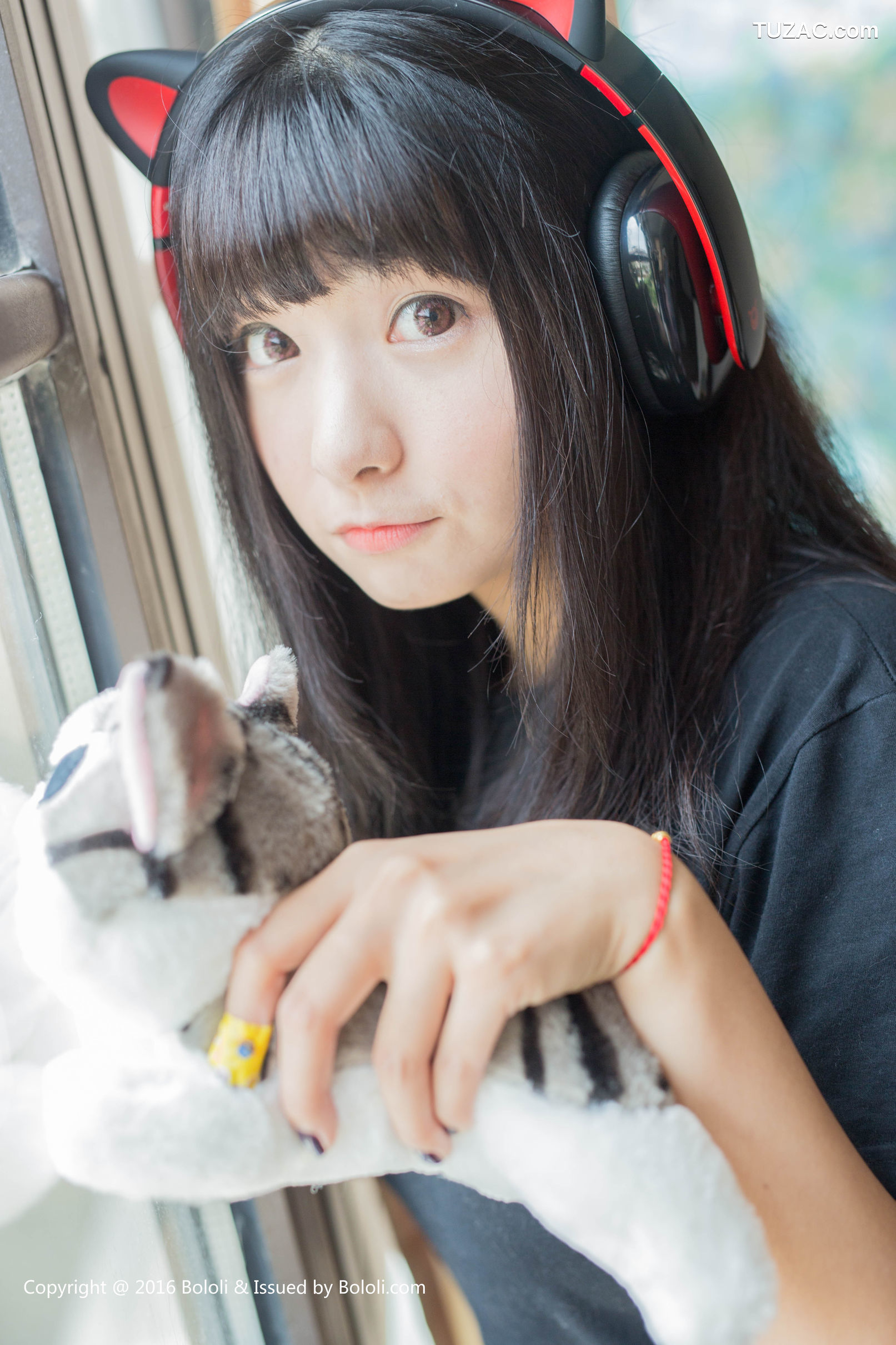 Kimoe激萌文化-006-周闻《球球喵耳机》