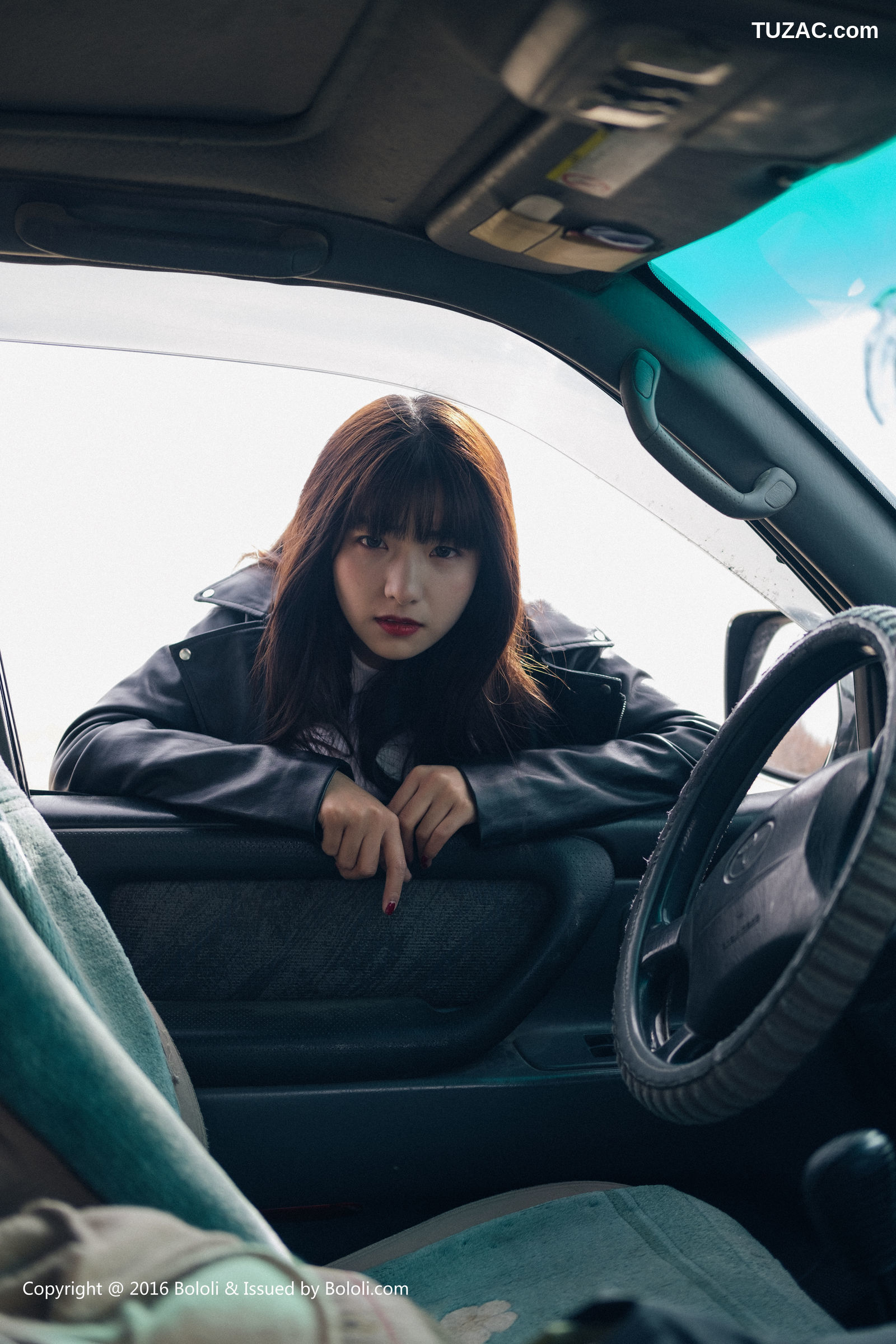 Kimoe激萌文化-010-周闻-球球《沙漠机车女》