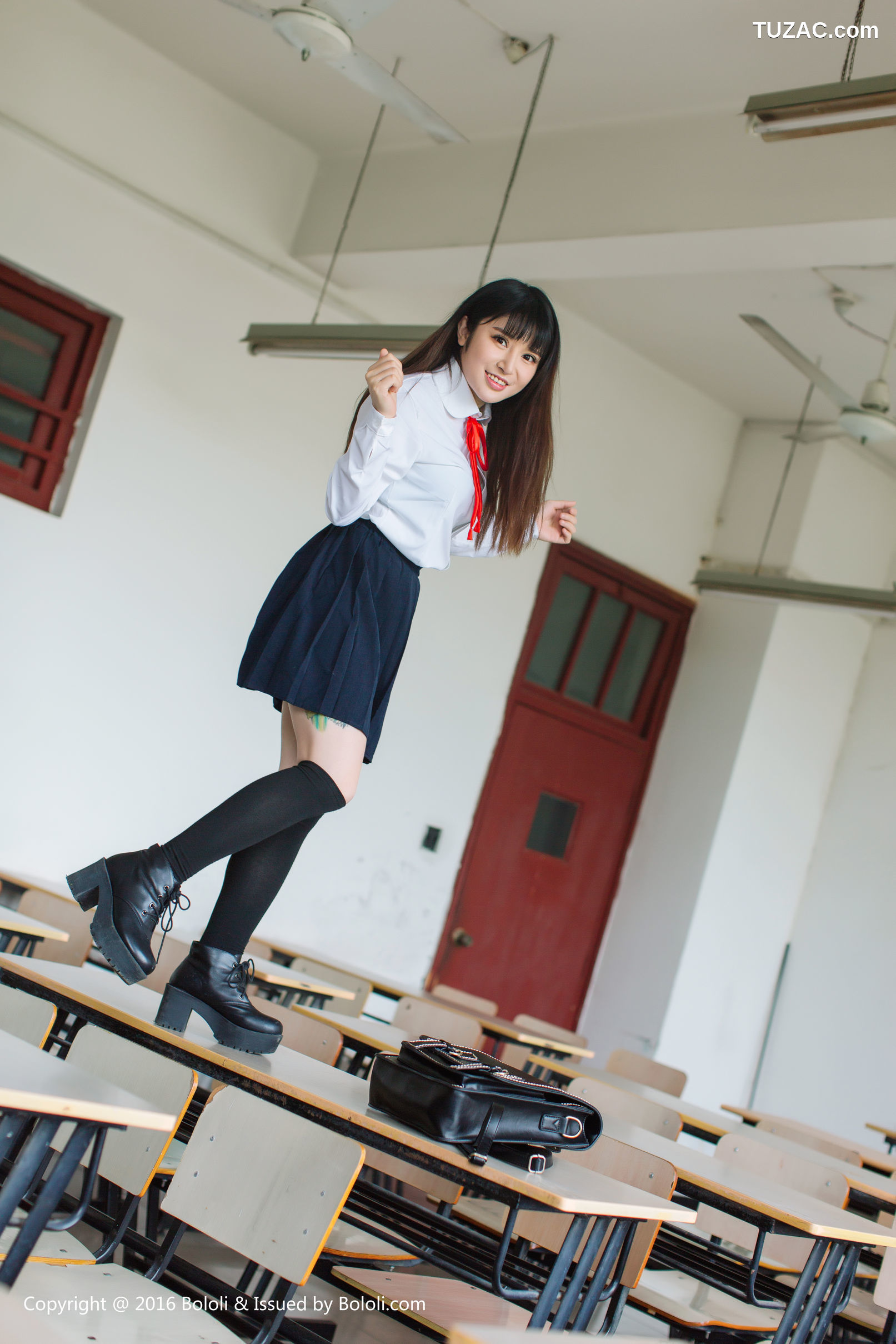 Kimoe激萌文化-019-豆豆《校服女生》