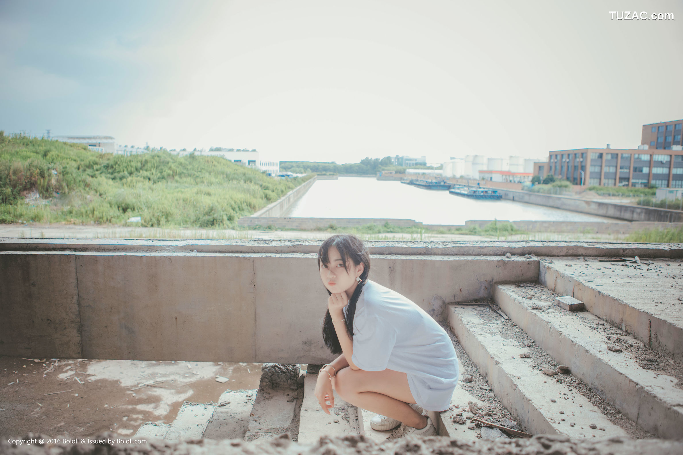 Kimoe激萌文化-020-超凶的诺废墟中的清新少女