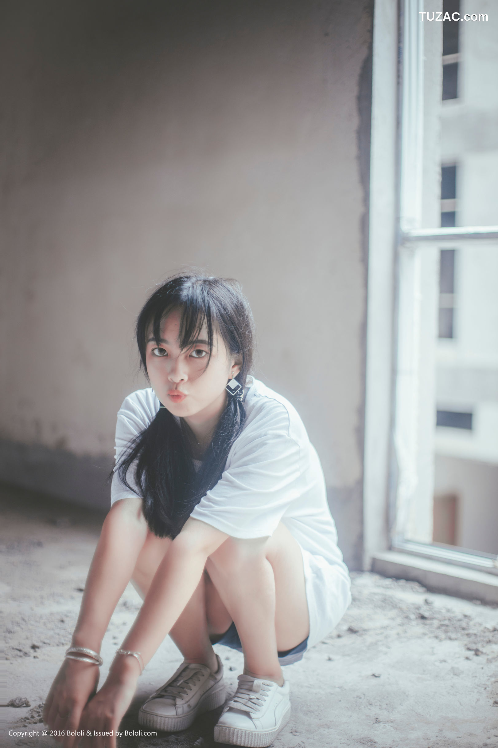 Kimoe激萌文化-020-超凶的诺废墟中的清新少女