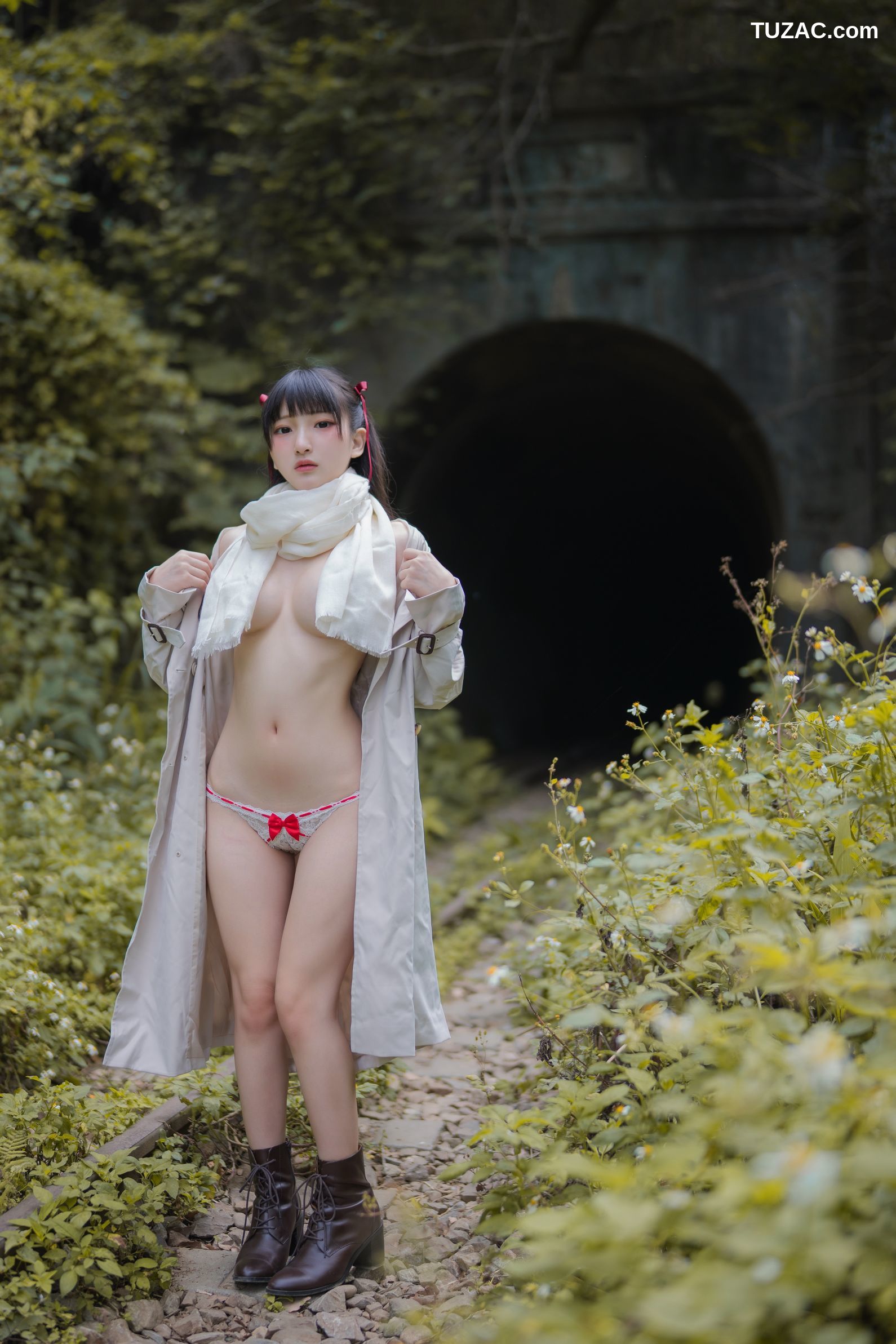 Fantasy-Factory-小丁Ding-网络相册泄露版-Web-Photobook-Leak-户外露出