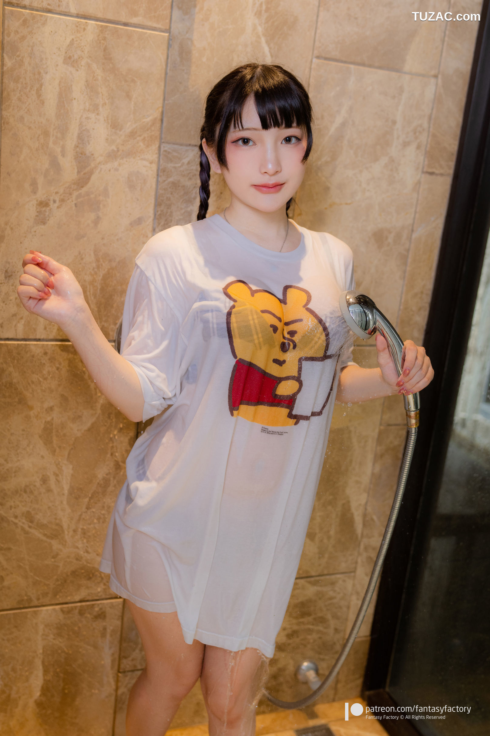 Fantasy-Factory-小丁Ding-长T恤蓝内衣湿身-Pooh-and-Plaid-Underwear-2021.11