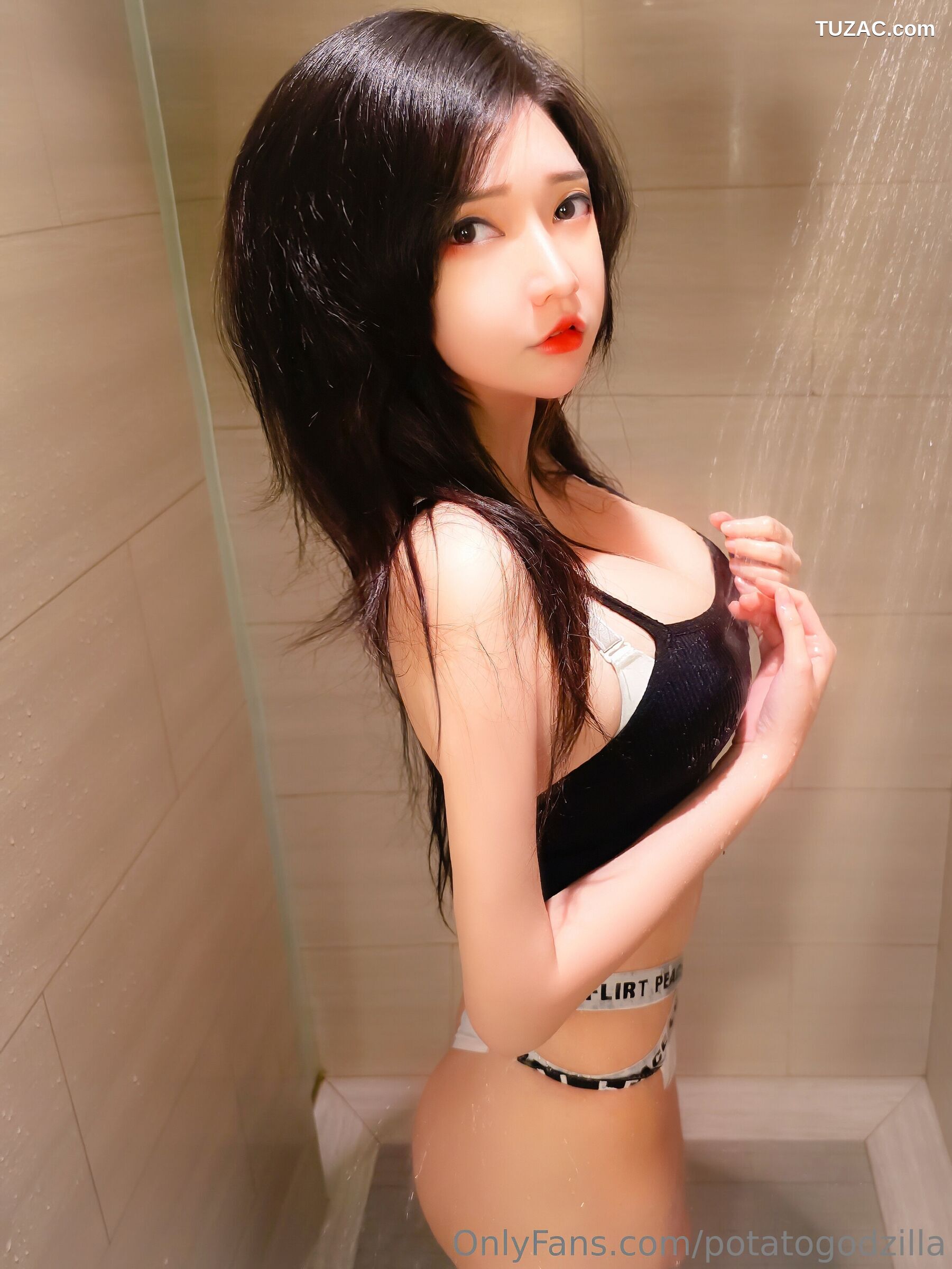 Potato-Godzilla-Horny-Shower-性感淋浴