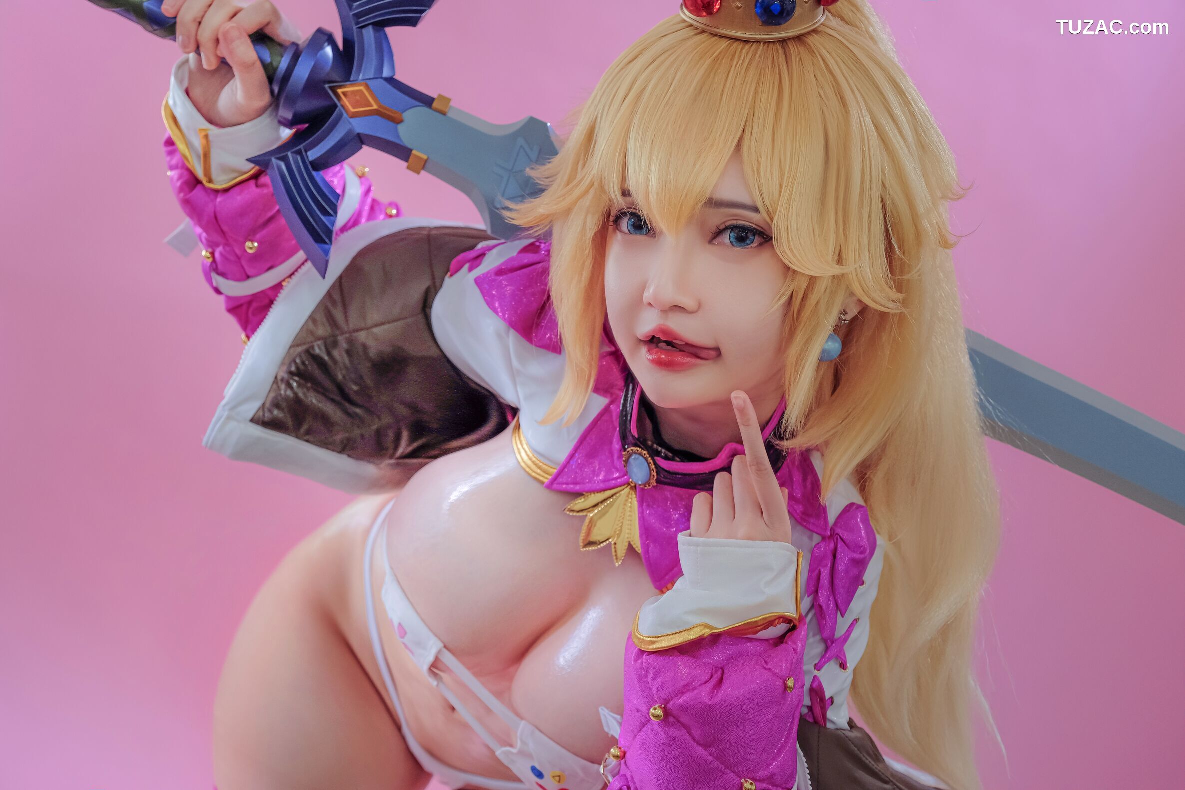 Potato-Godzilla-Peach-Gamer-Girl