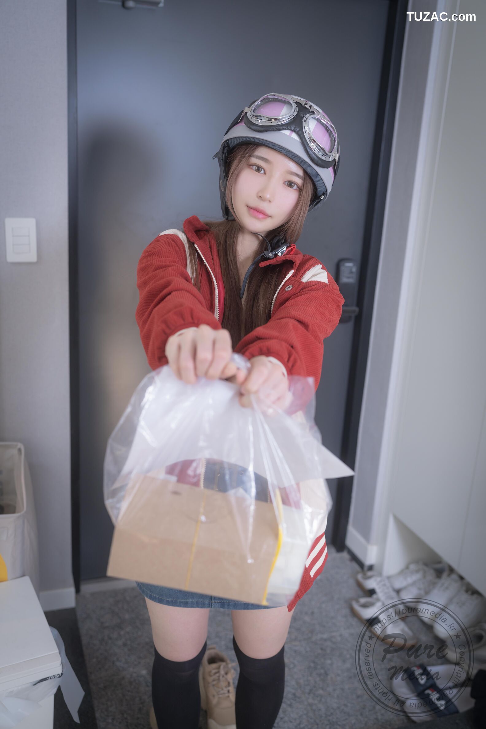 Yeha-Expensive-and-Delicious-Naked-Hen-Pure-Media-Vol.277