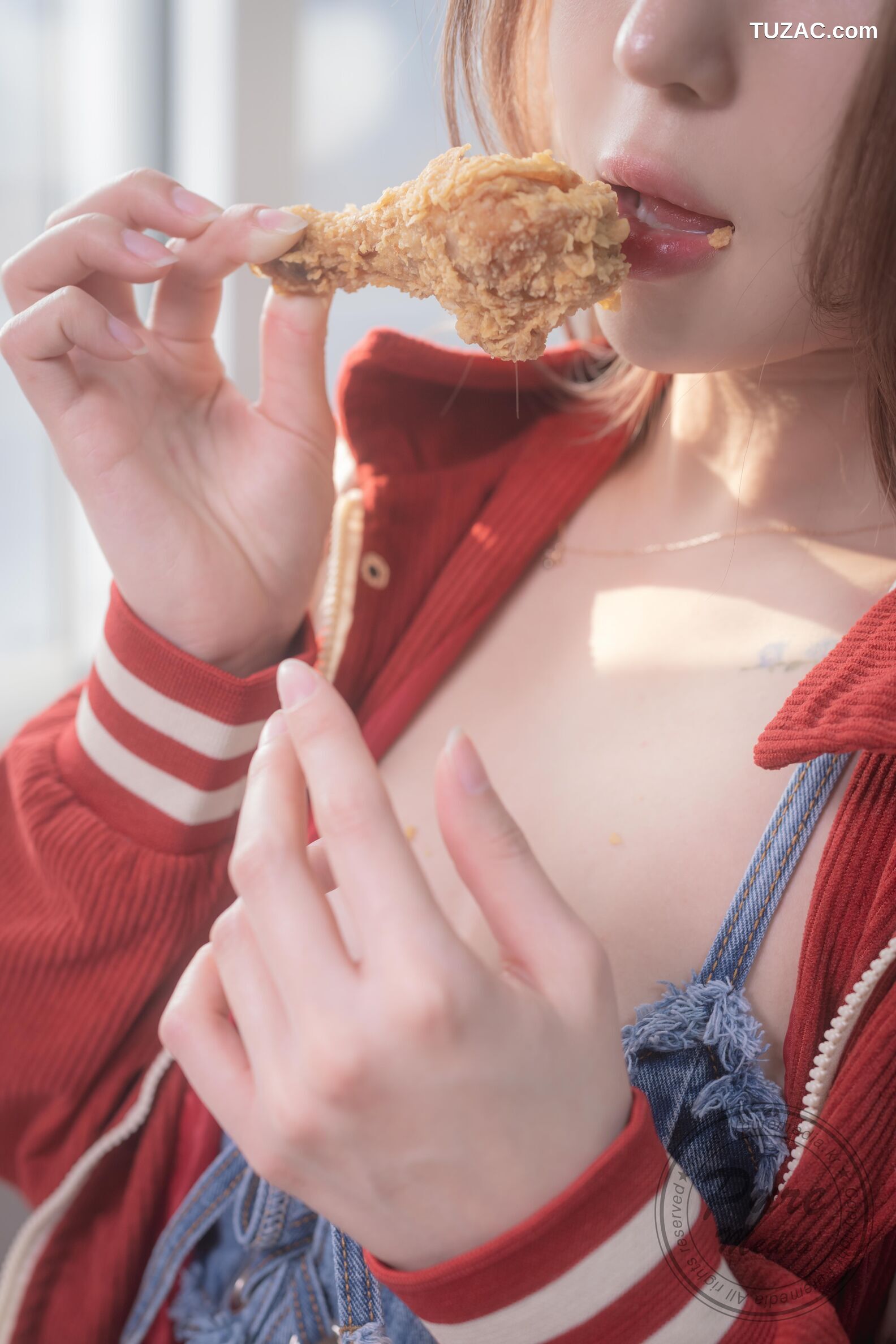 Yeha-Expensive-and-Delicious-Naked-Hen-Pure-Media-Vol.277