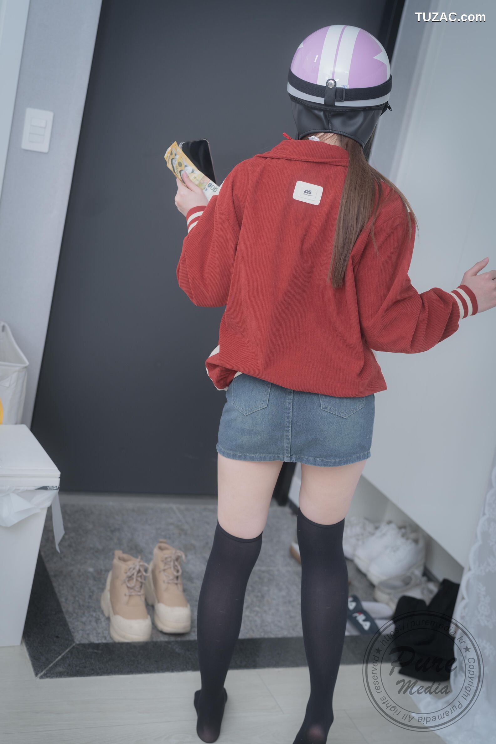 Yeha-Expensive-and-Delicious-Naked-Hen-Pure-Media-Vol.277