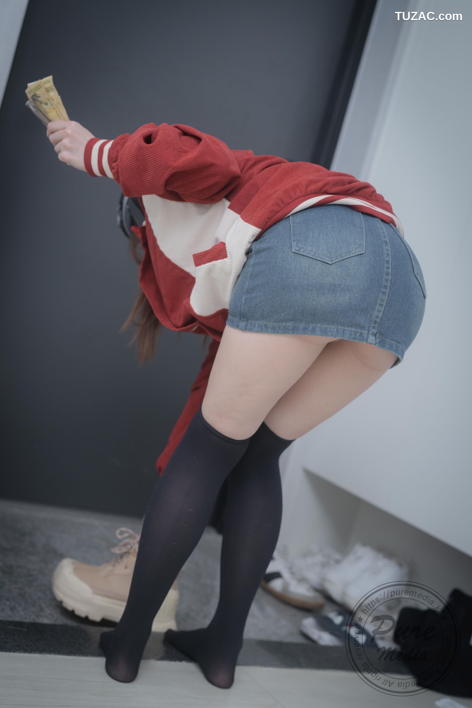 Yeha-Expensive-and-Delicious-Naked-Hen-Pure-Media-Vol.277