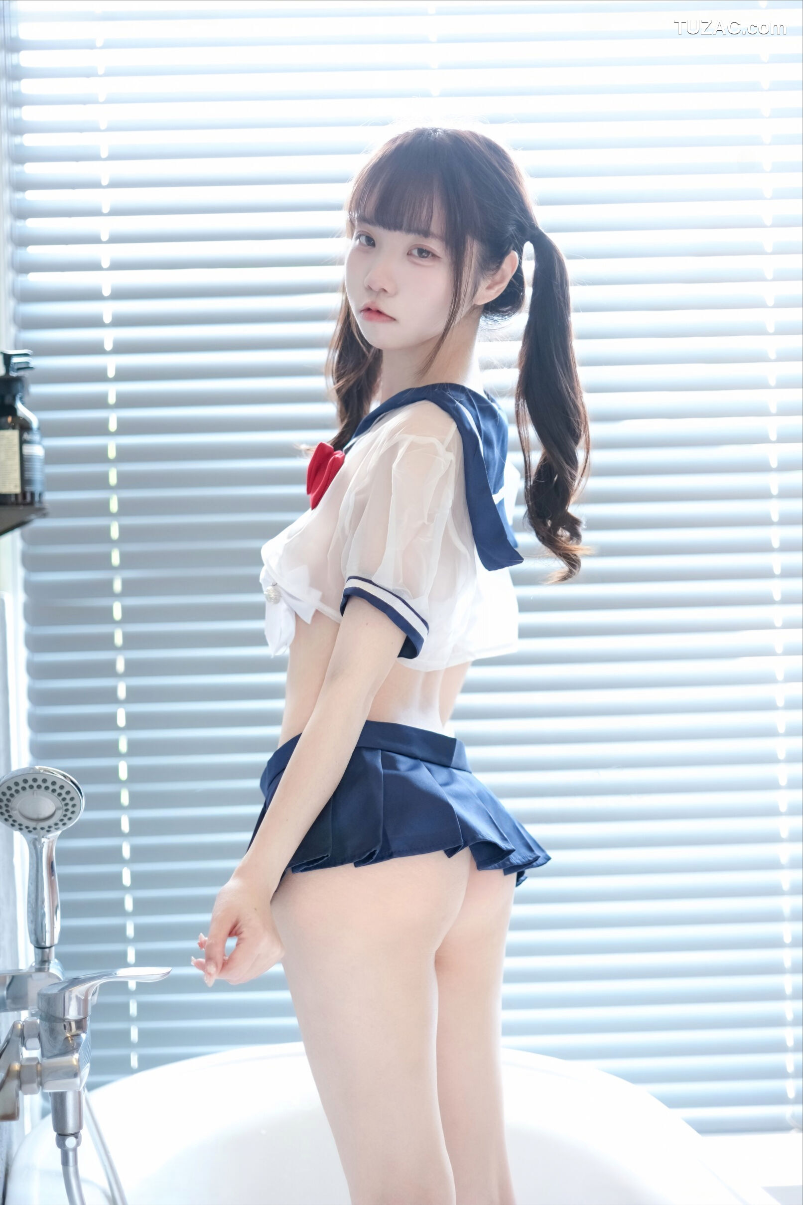 可可小白兔-透明学生服