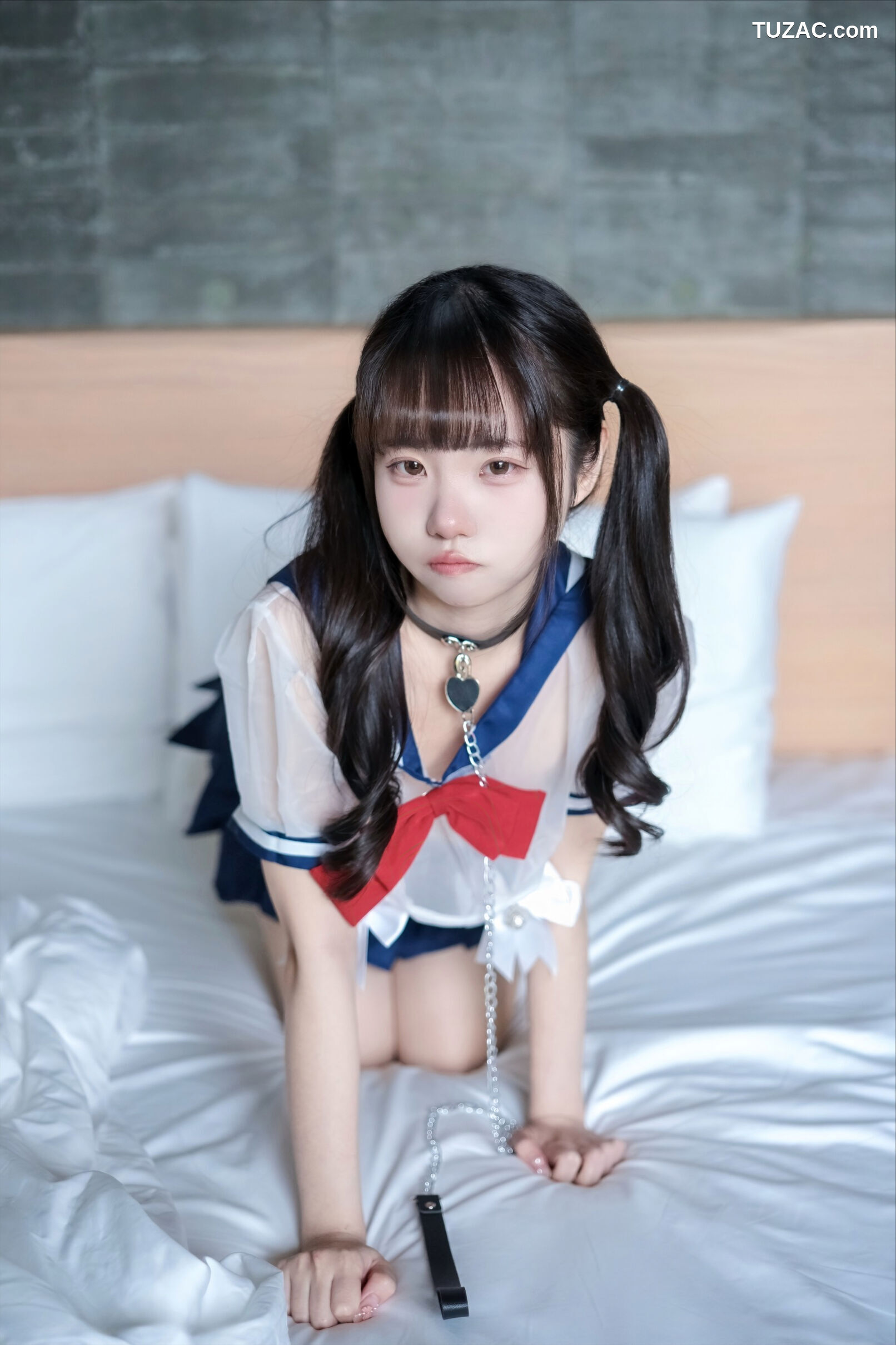 可可小白兔-透明学生服