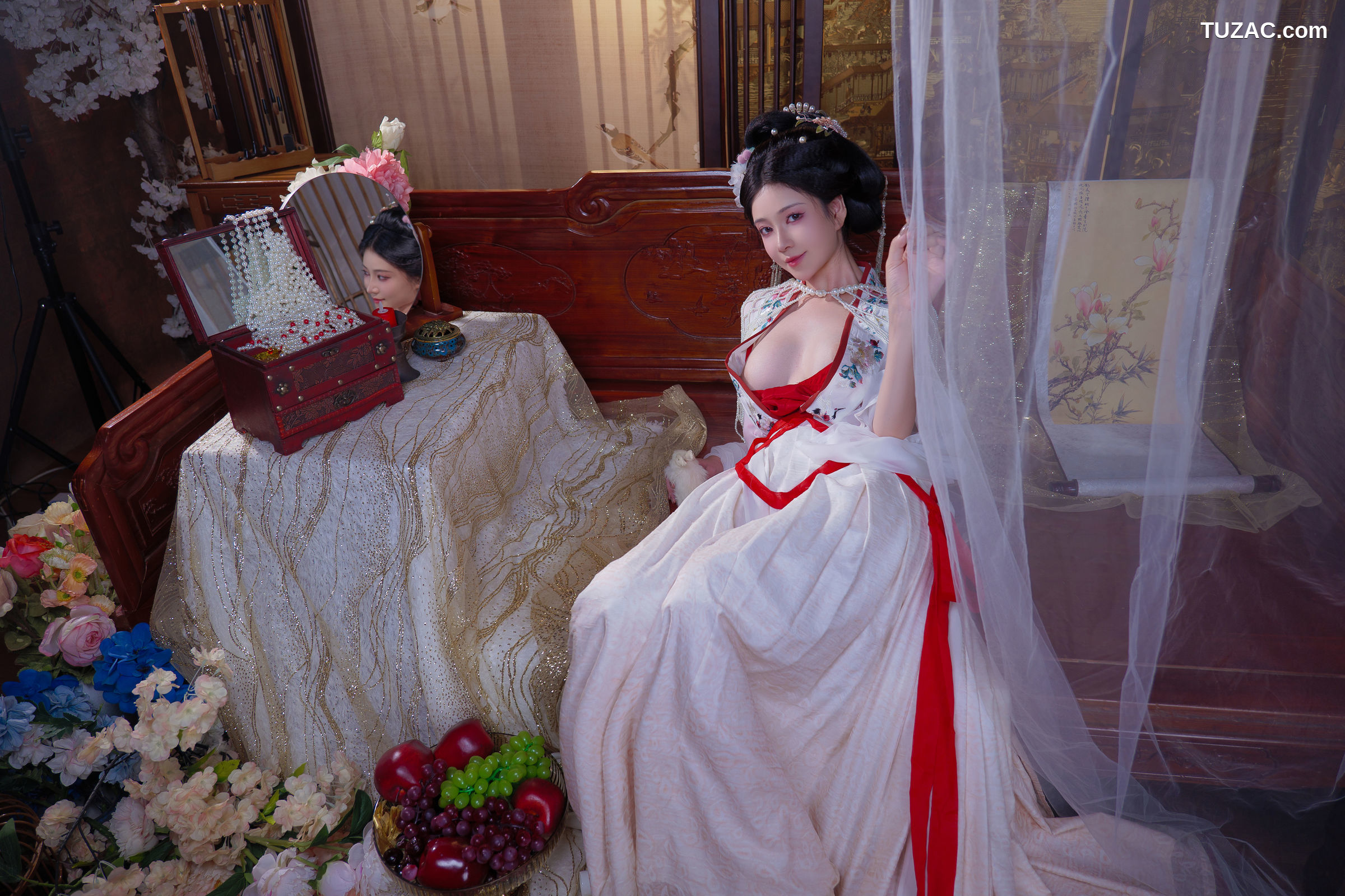 年年Nnian-广寒宫