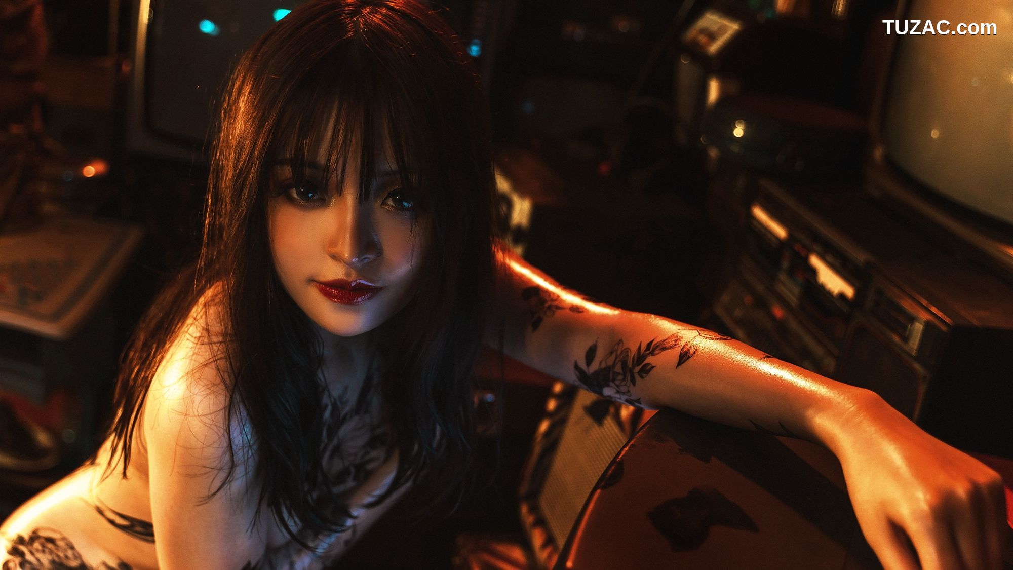 爆机少女喵小吉-古董店人偶