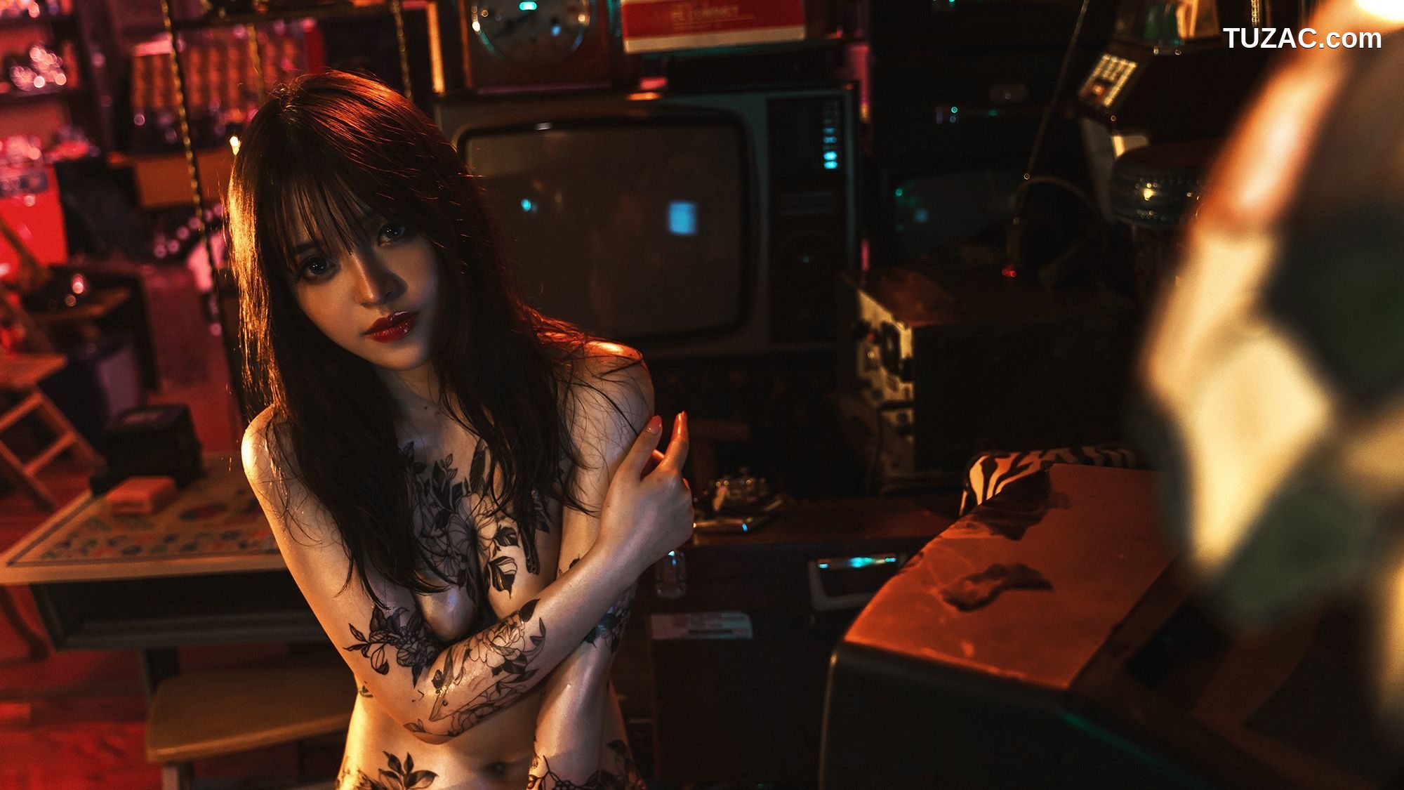 爆机少女喵小吉-古董店人偶