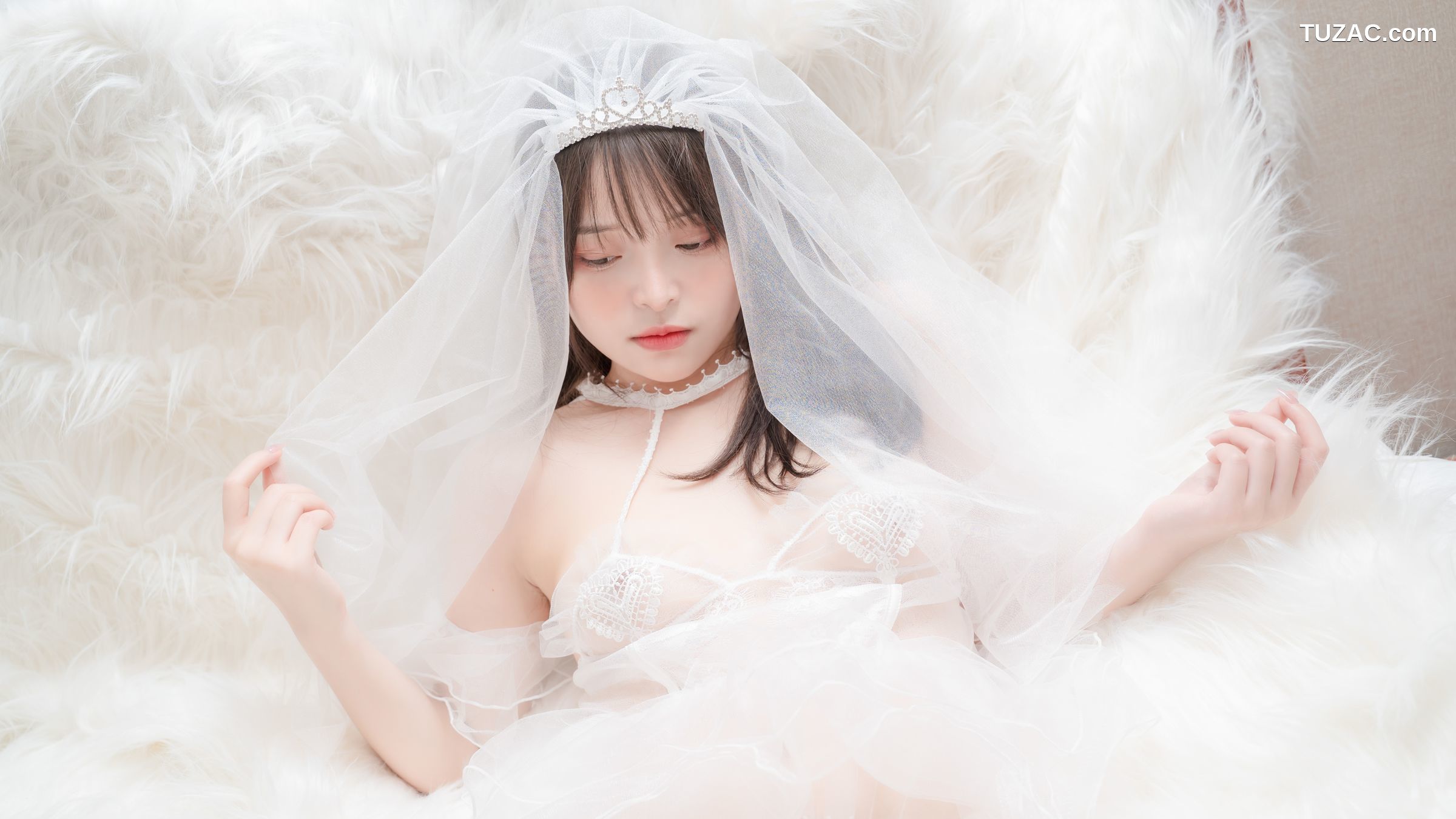 爆机少女喵小吉-白色花嫁