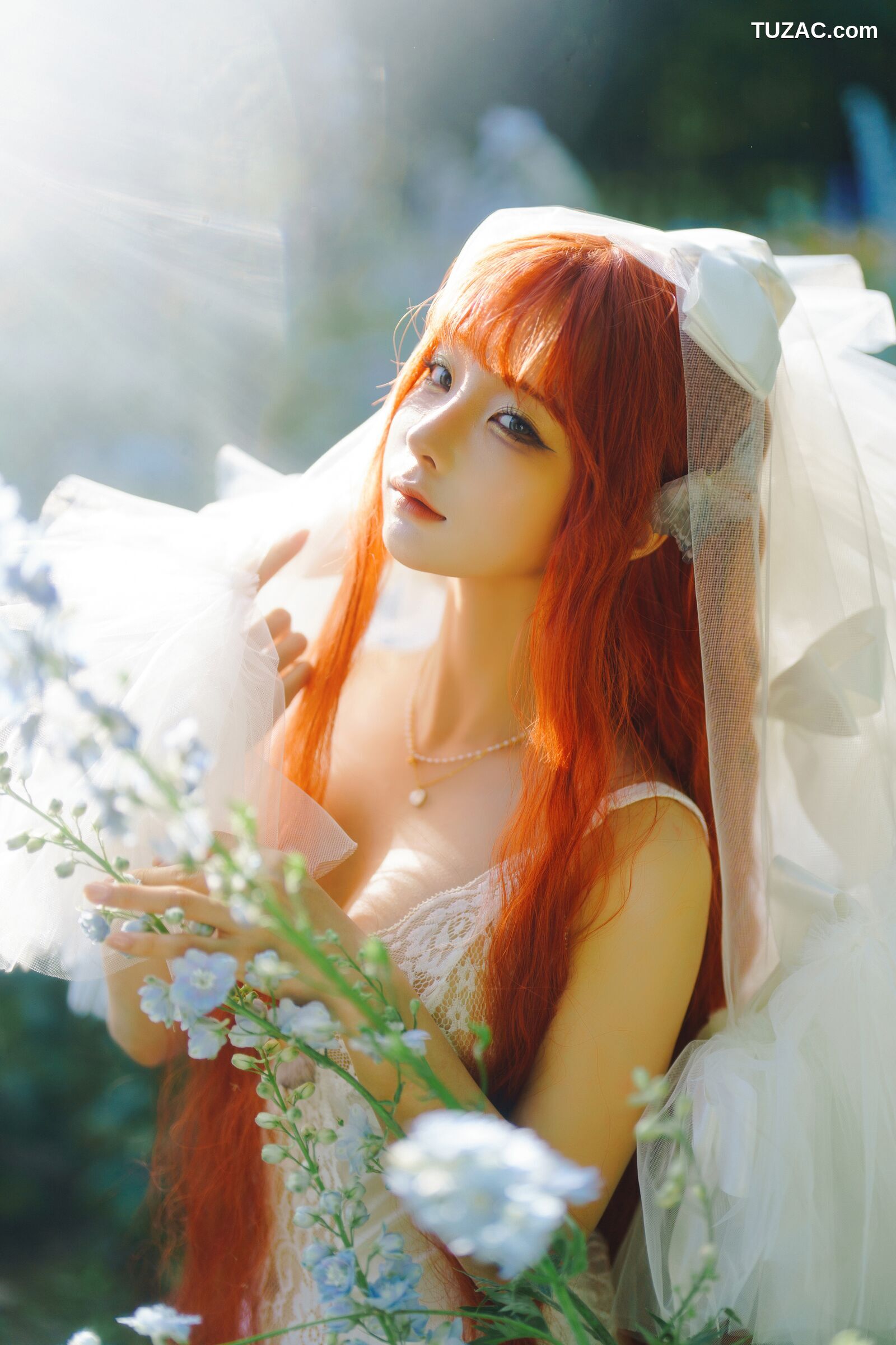 蠢沫沫-花丛婚纱