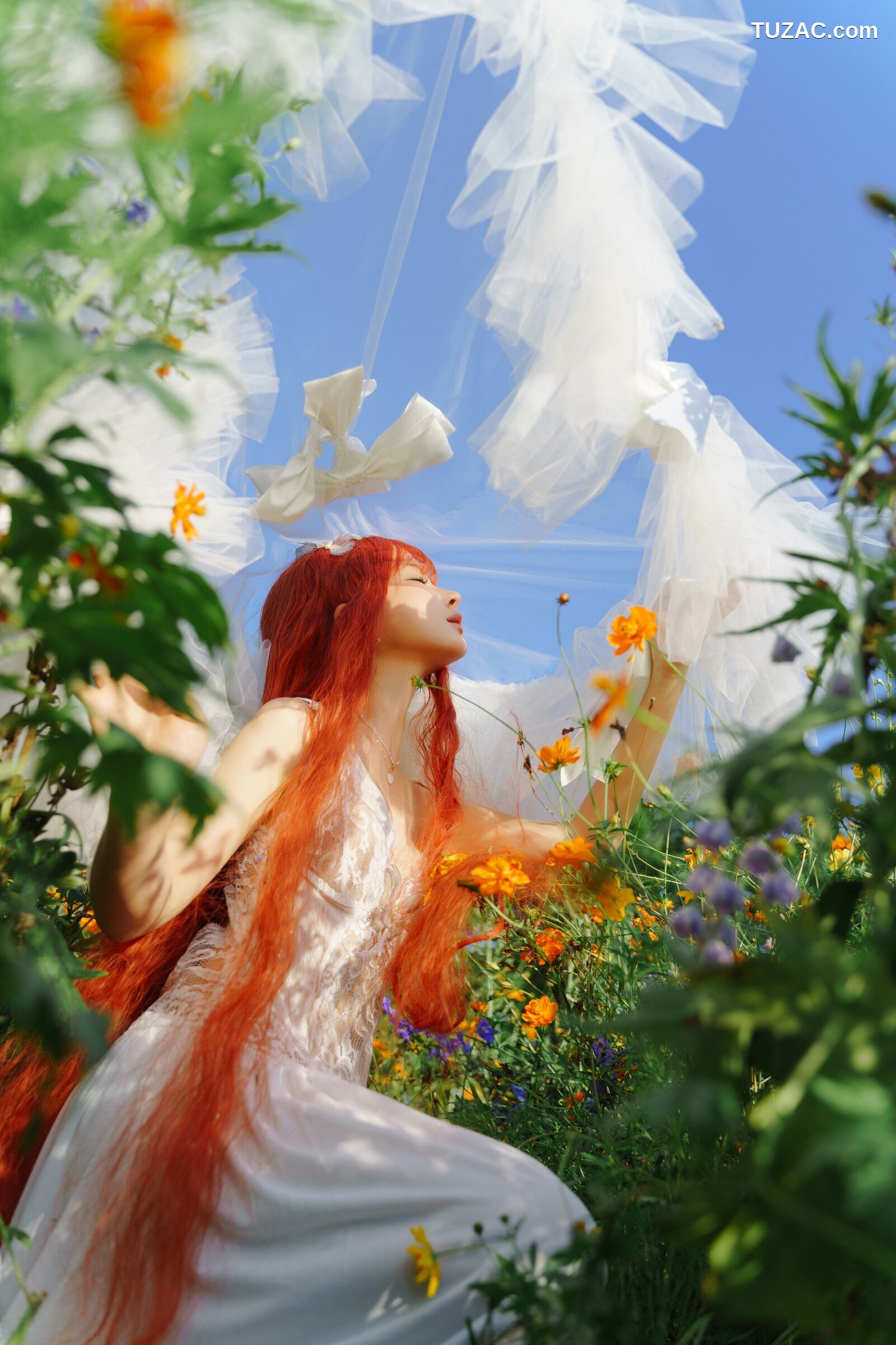 蠢沫沫-花丛婚纱