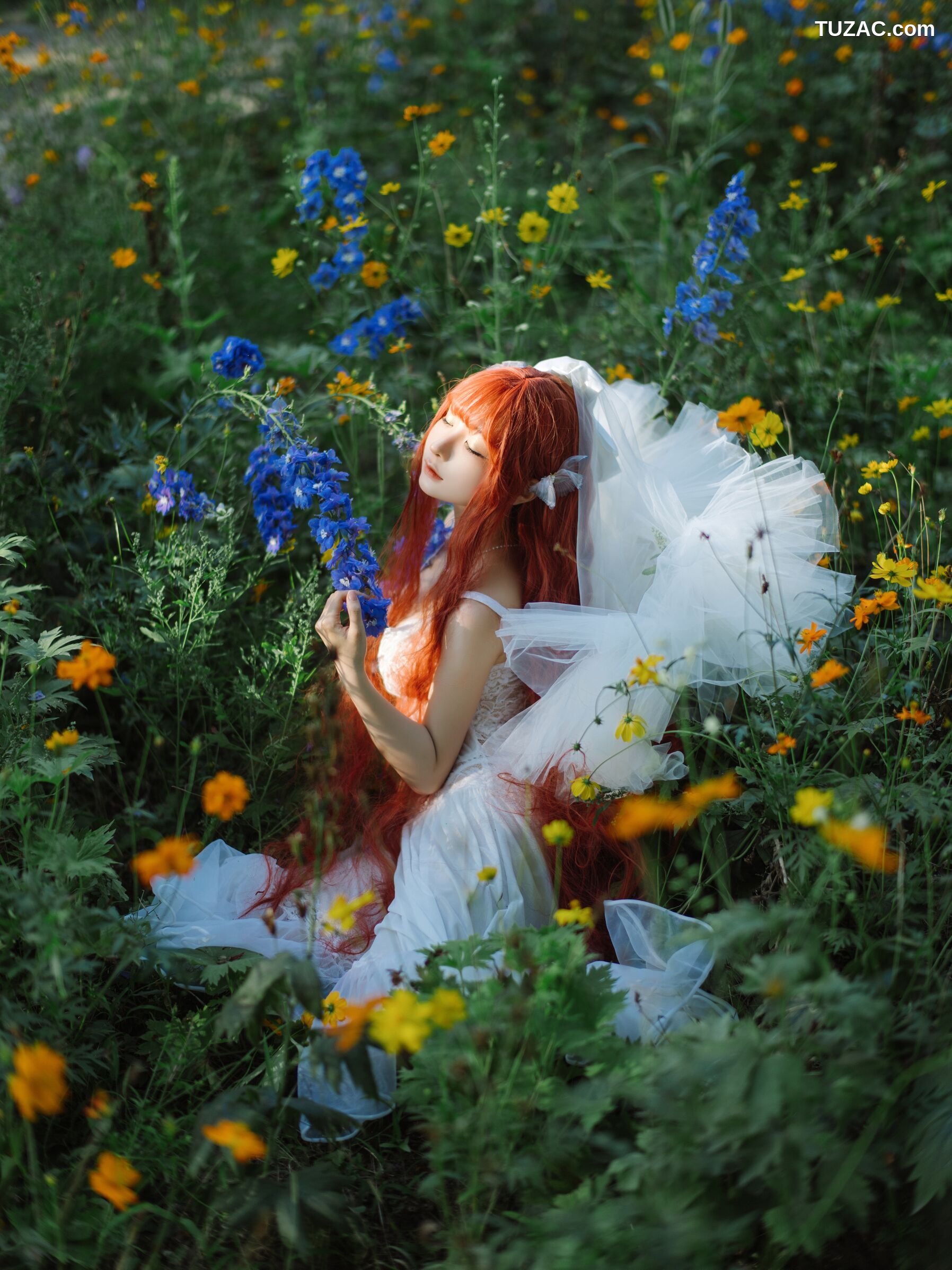 蠢沫沫-花丛婚纱