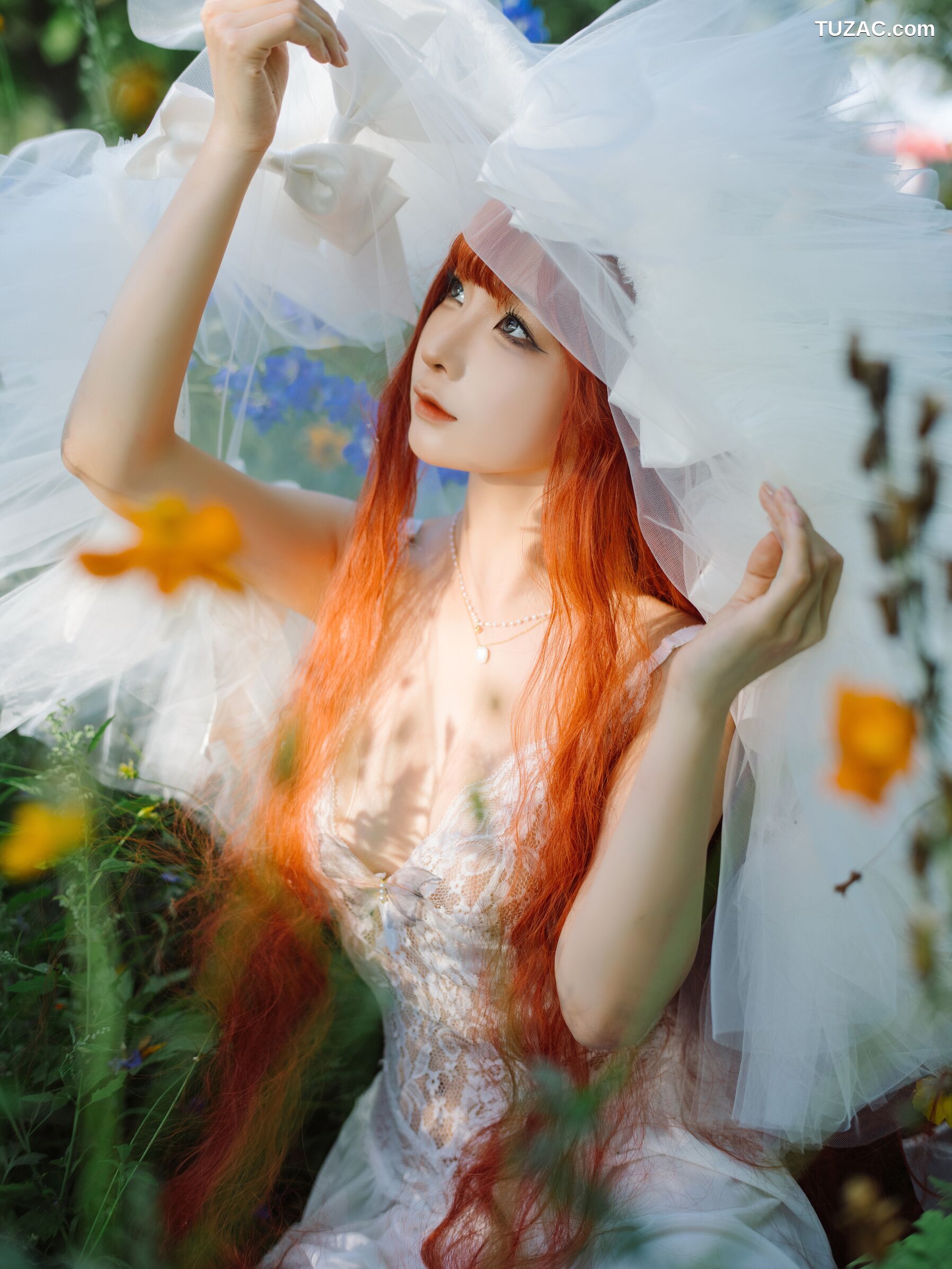 蠢沫沫-花丛婚纱