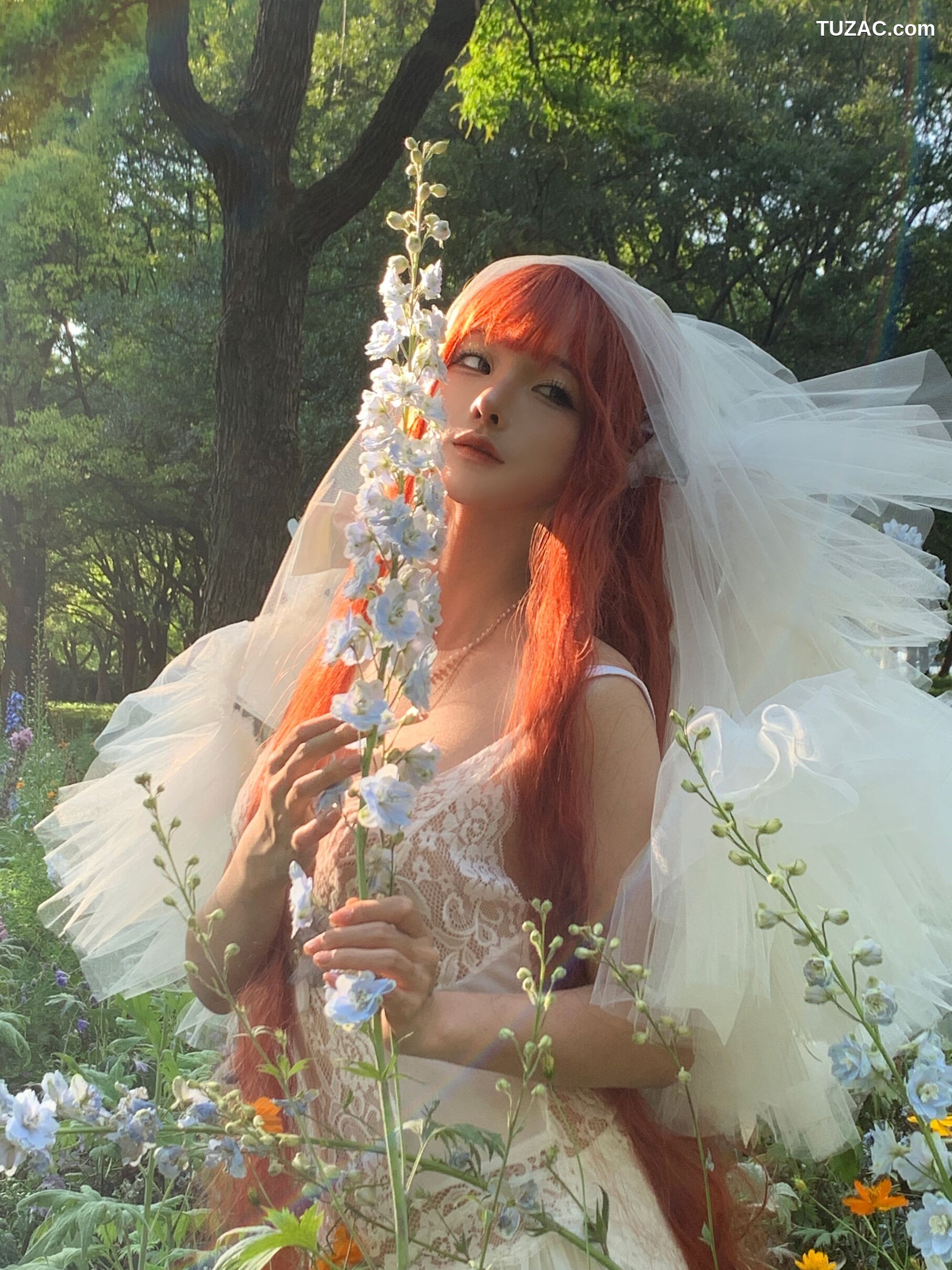 蠢沫沫-花丛婚纱