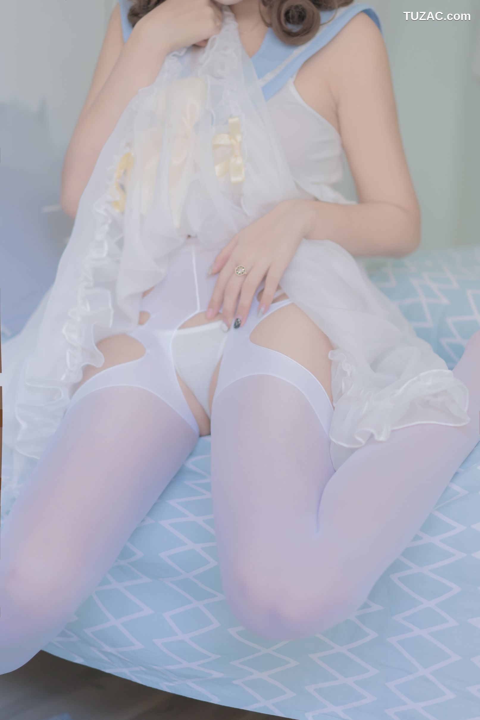 过期米线线喵-067-喝汽水的小盆友