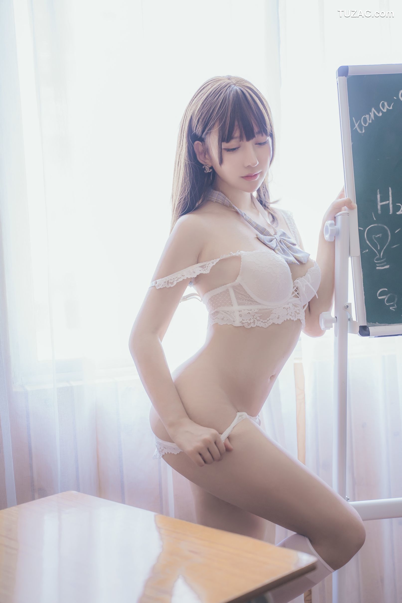 过期米线线喵-072-教室写真