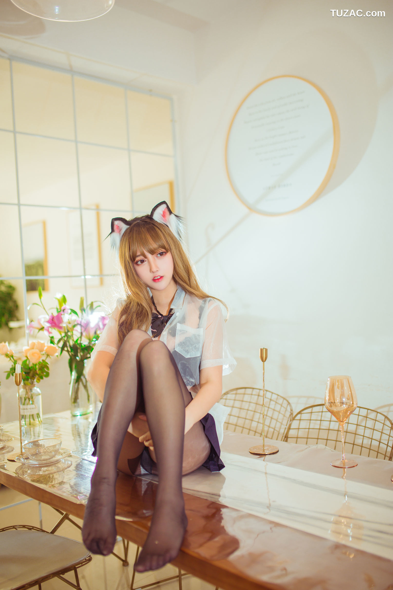 过期米线线喵-Vol.038-阳台黑丝性感猫咪
