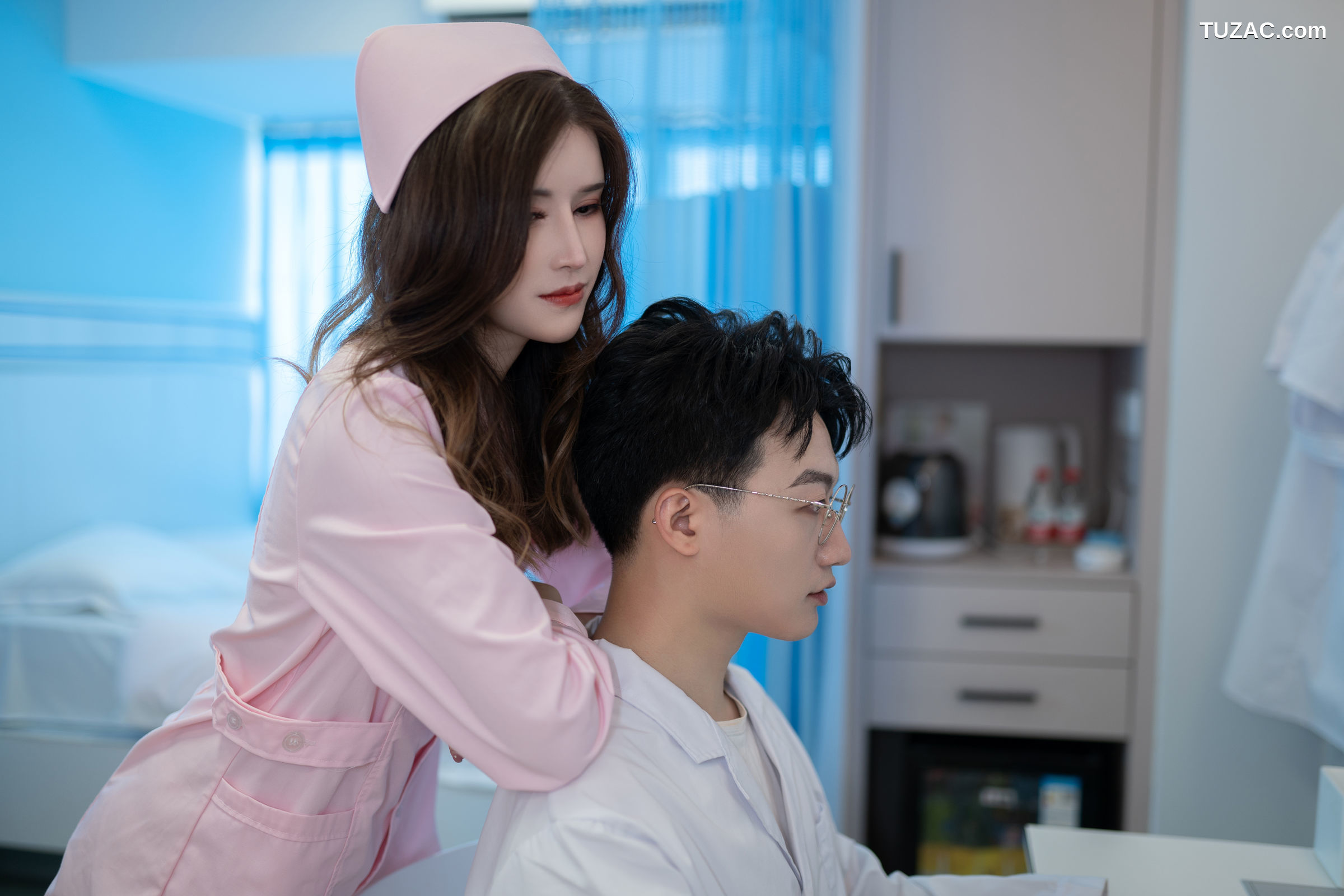 鹿八岁-医生和护士