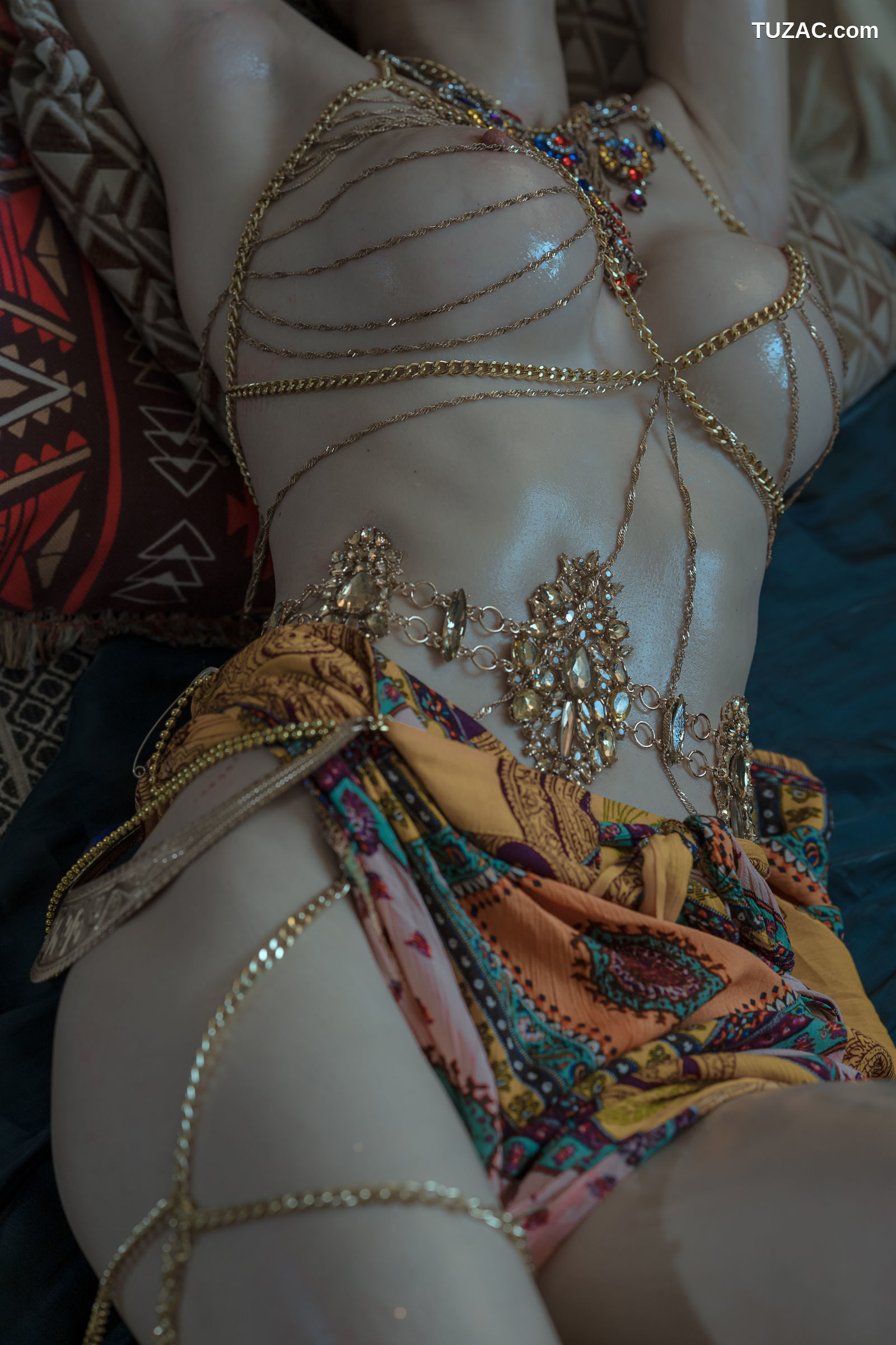 鹿八岁-异域少女