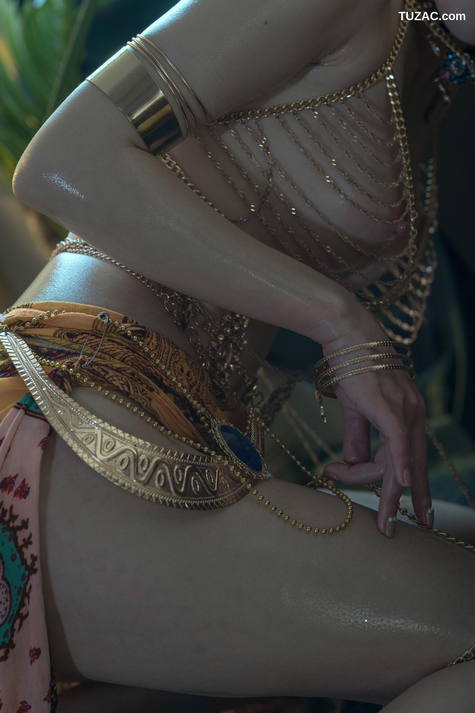 鹿八岁-异域少女