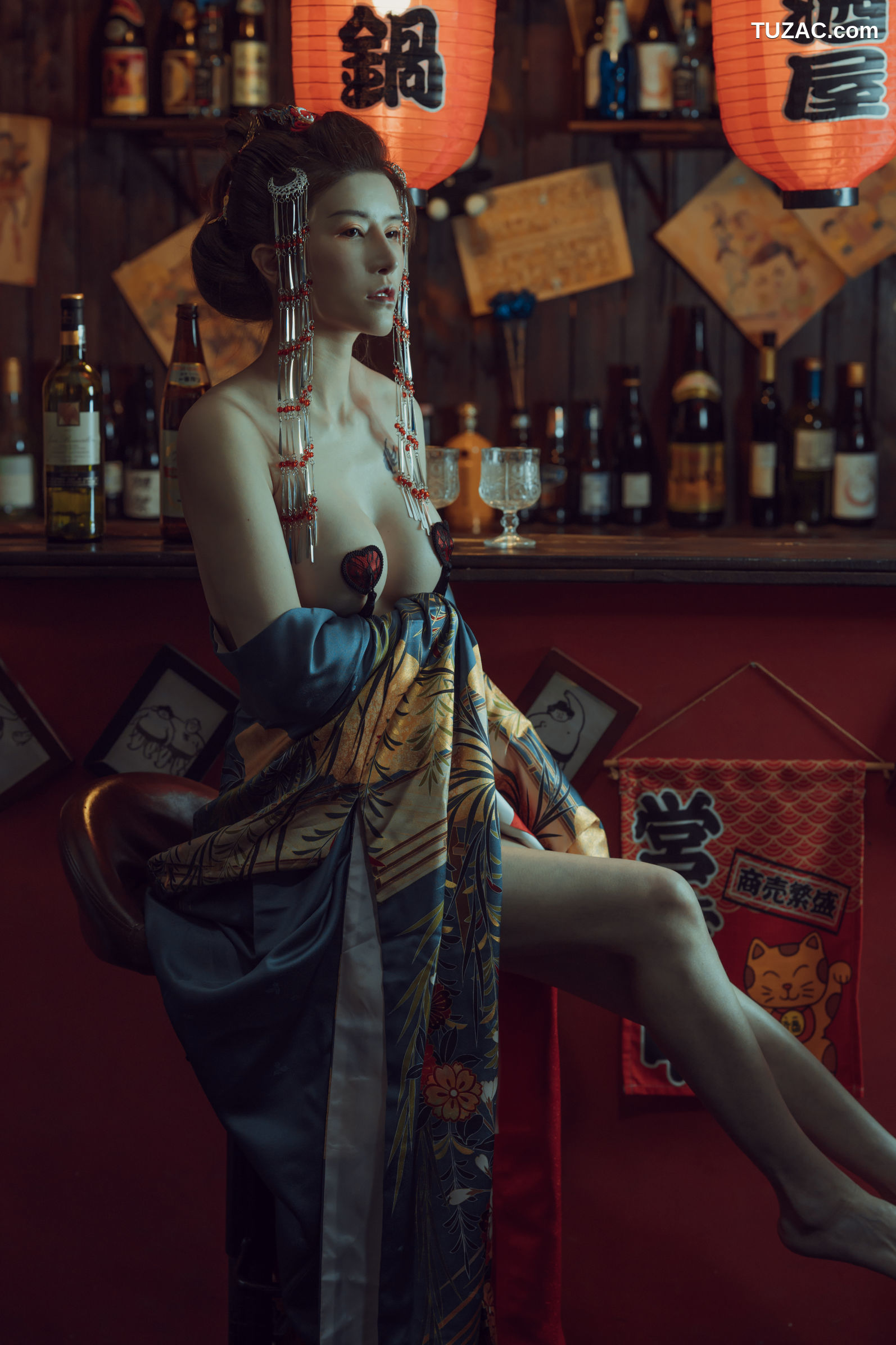 鹿八岁-酒醉的和服少女