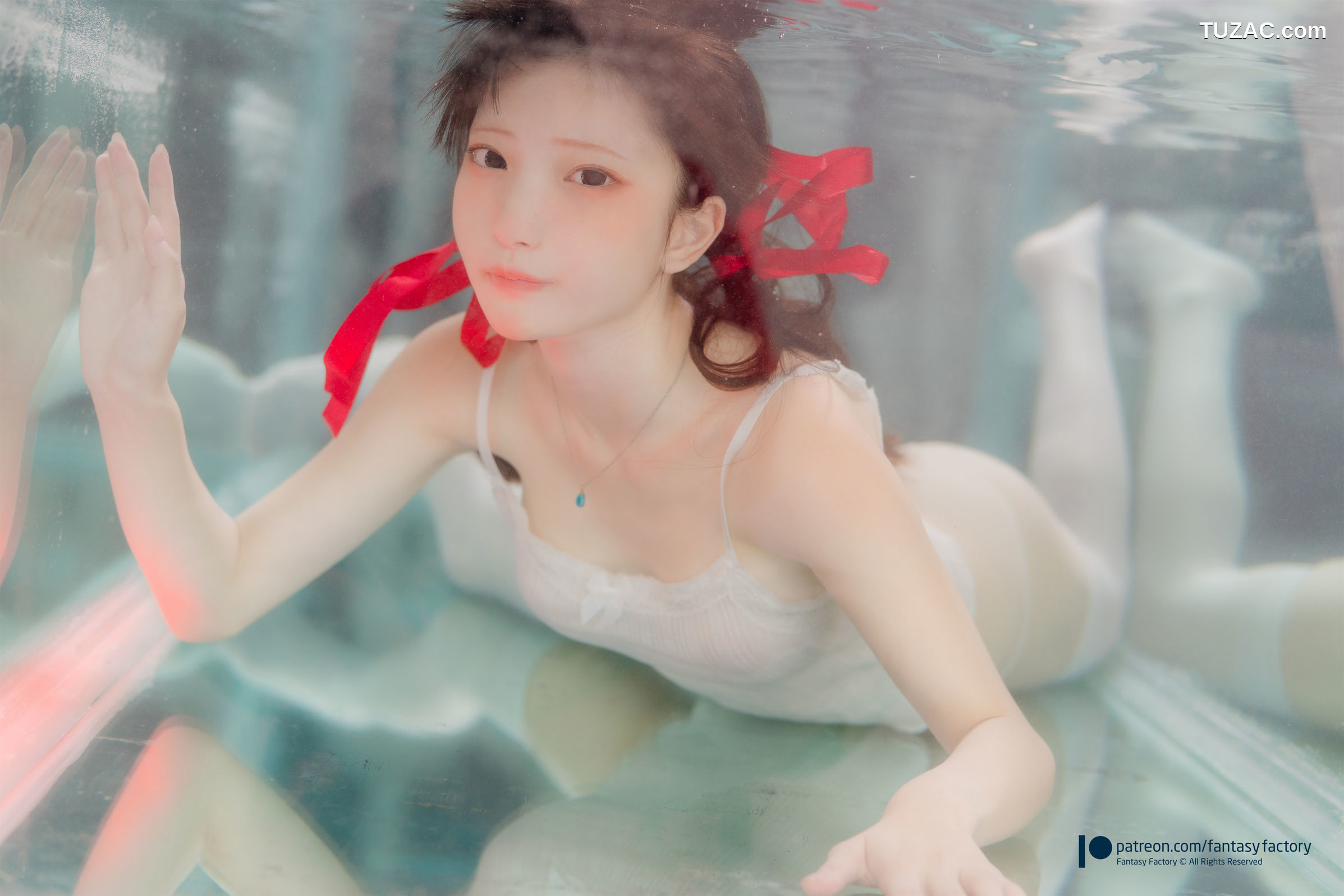 Fantasy-Factory-小丁Ding-水中的红丝带-Red-ribbon-in-water-2021.01