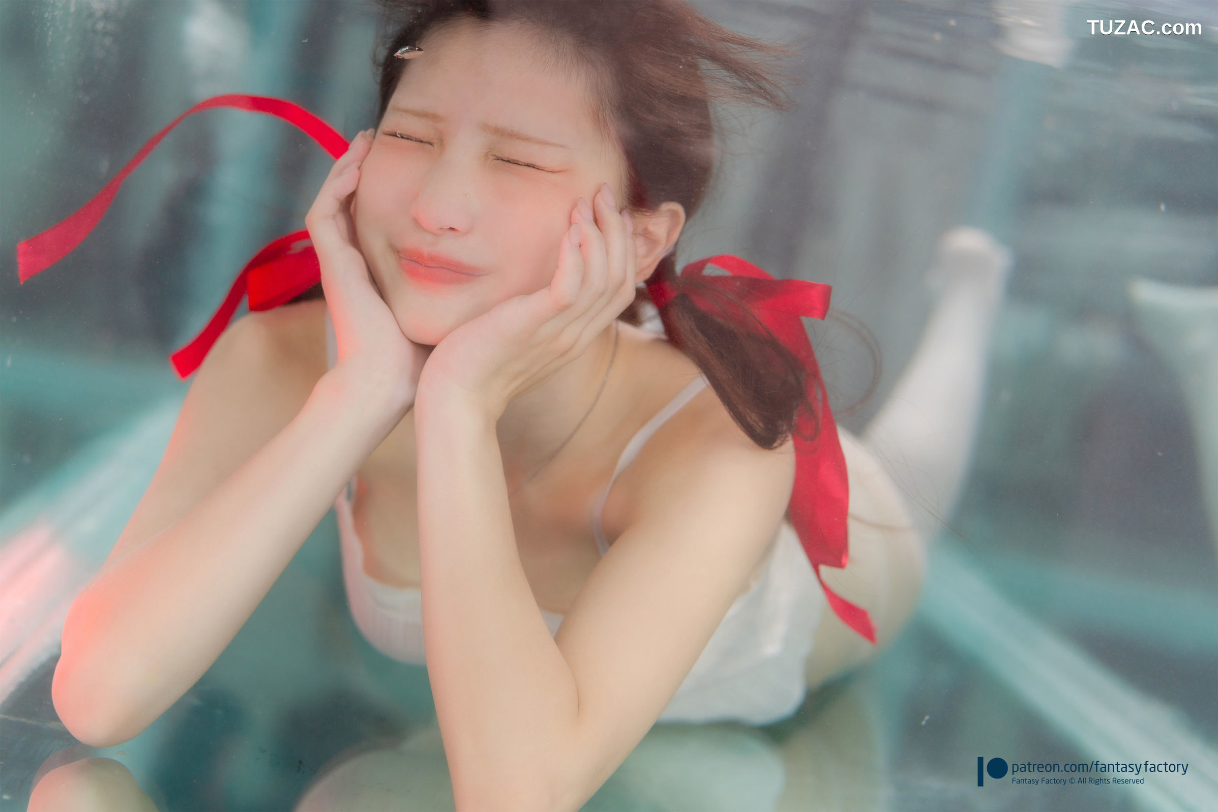 Fantasy-Factory-小丁Ding-水中的红丝带-Red-ribbon-in-water-2021.01