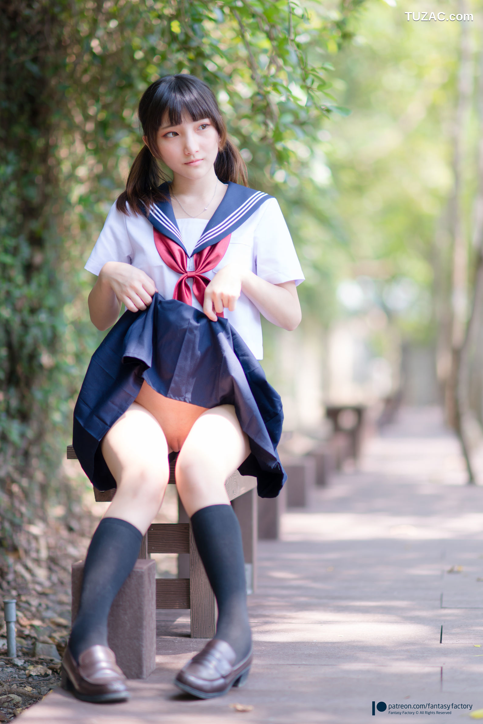 Fantasy-Factory-小丁Ding-野外の露出-青葱校园学生装树林河边-2018.10
