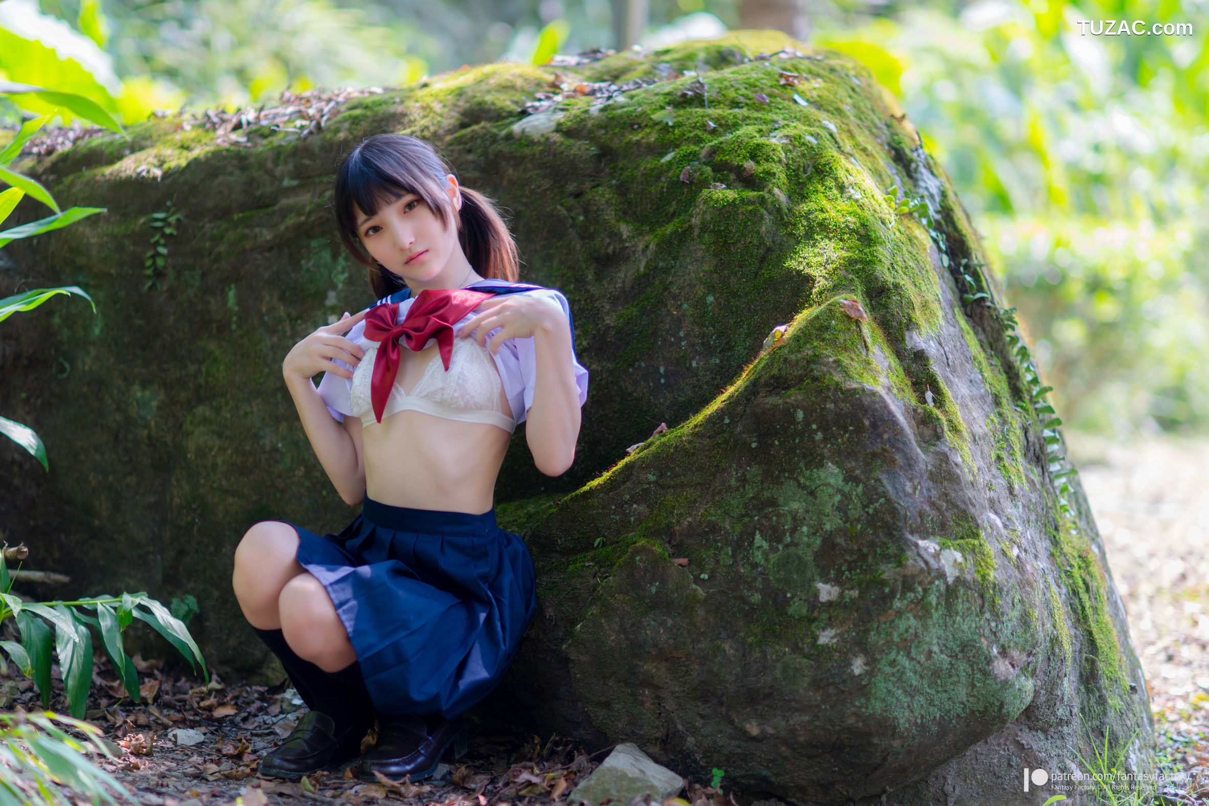 Fantasy-Factory-小丁Ding-野外の露出-青葱校园学生装树林河边-2018.10