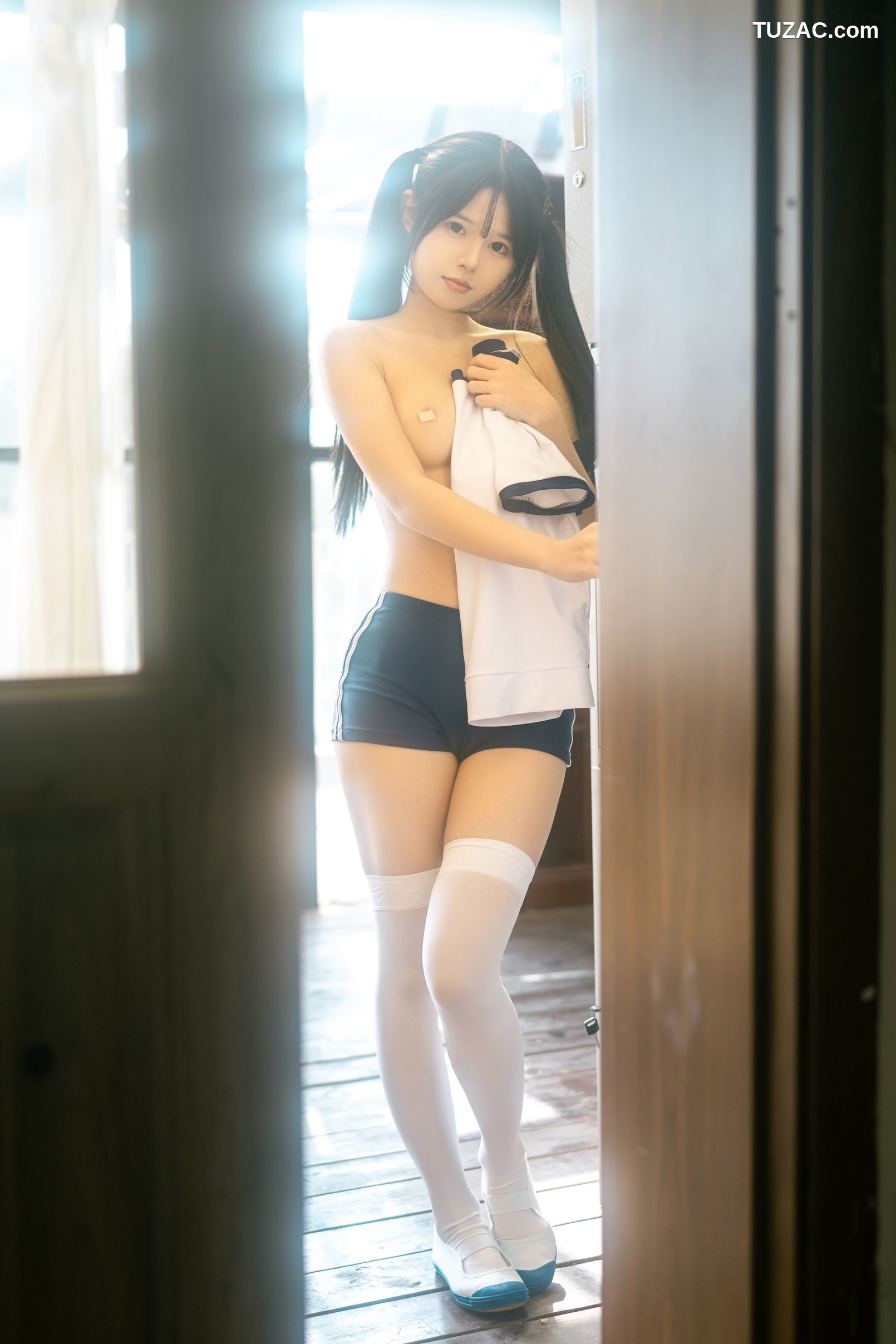 Rua阮阮-春の更衣室-体操服