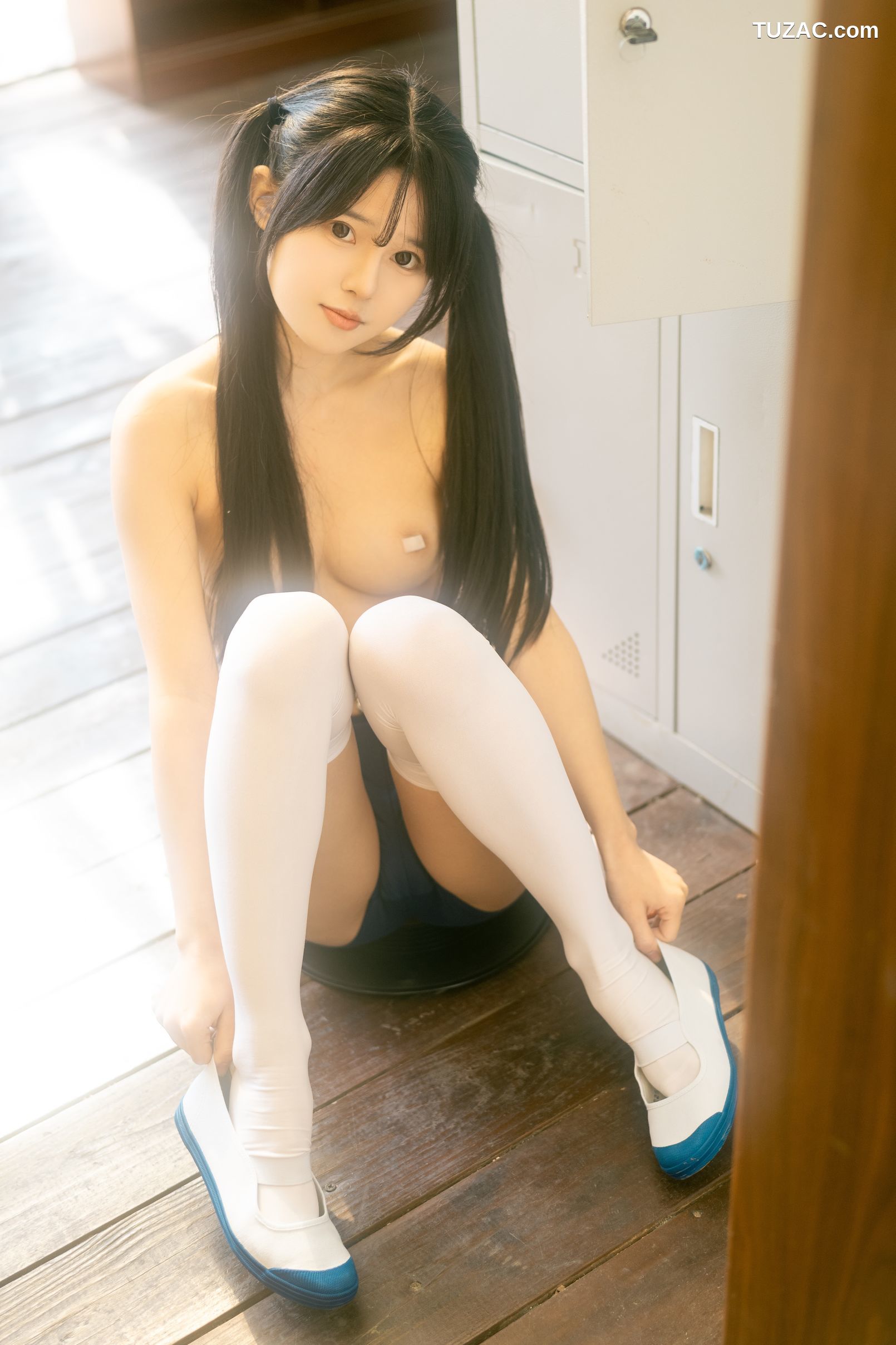 Rua阮阮-春の更衣室-体操服