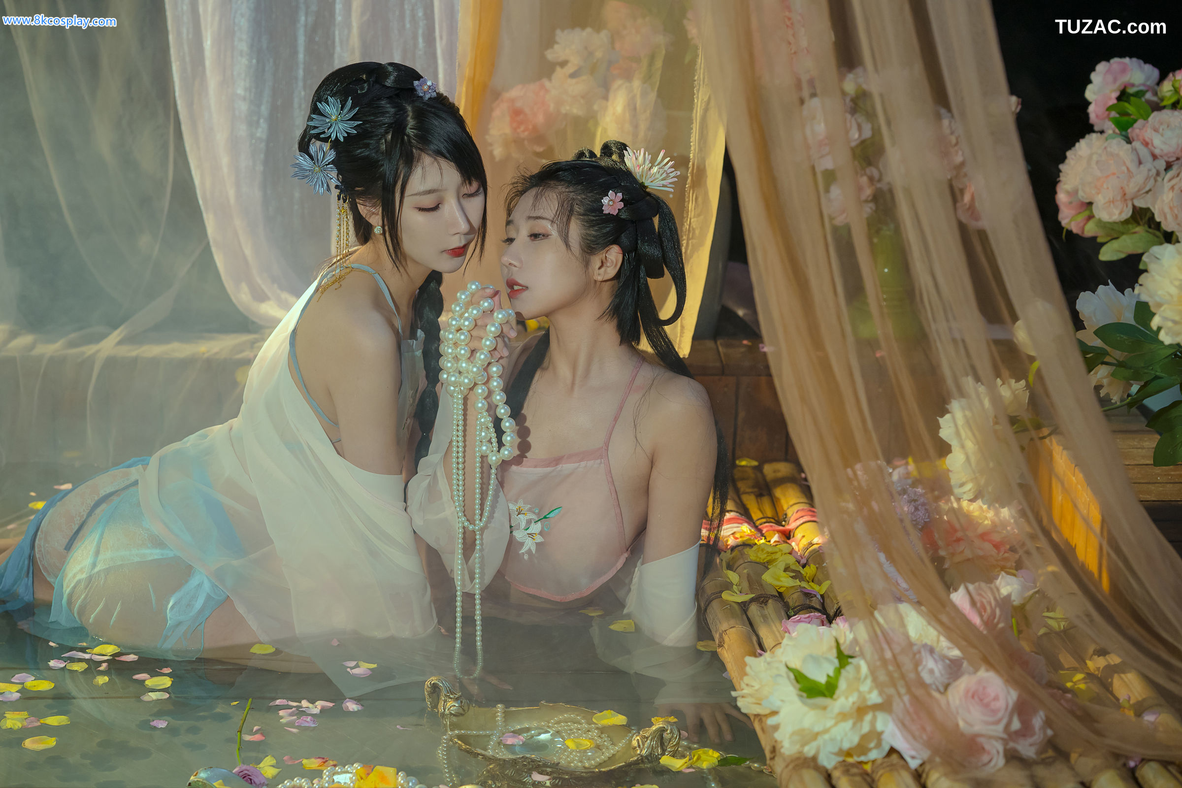 云溪溪-024-奶桃-水池-Hot-Tub