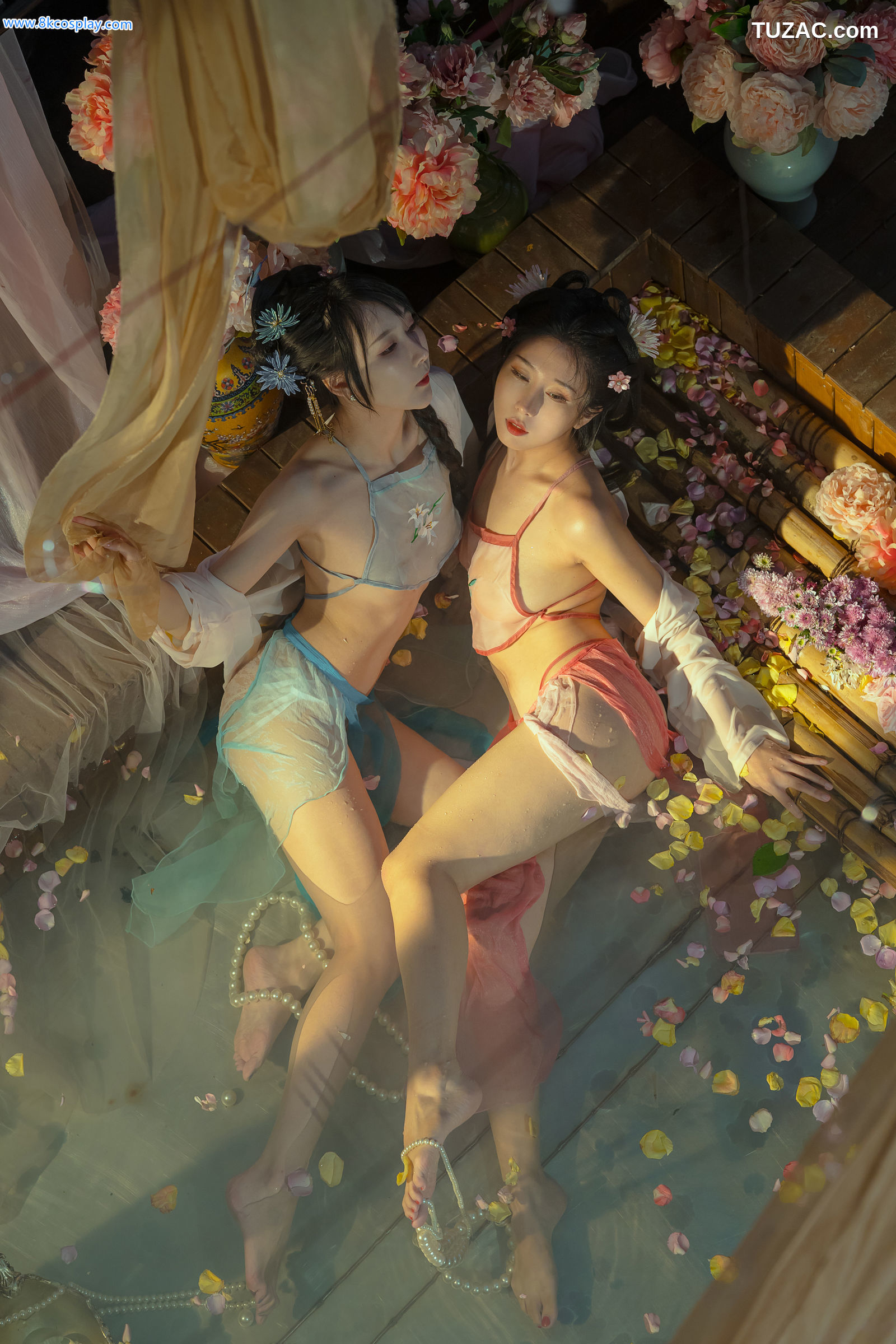 云溪溪-024-奶桃-水池-Hot-Tub