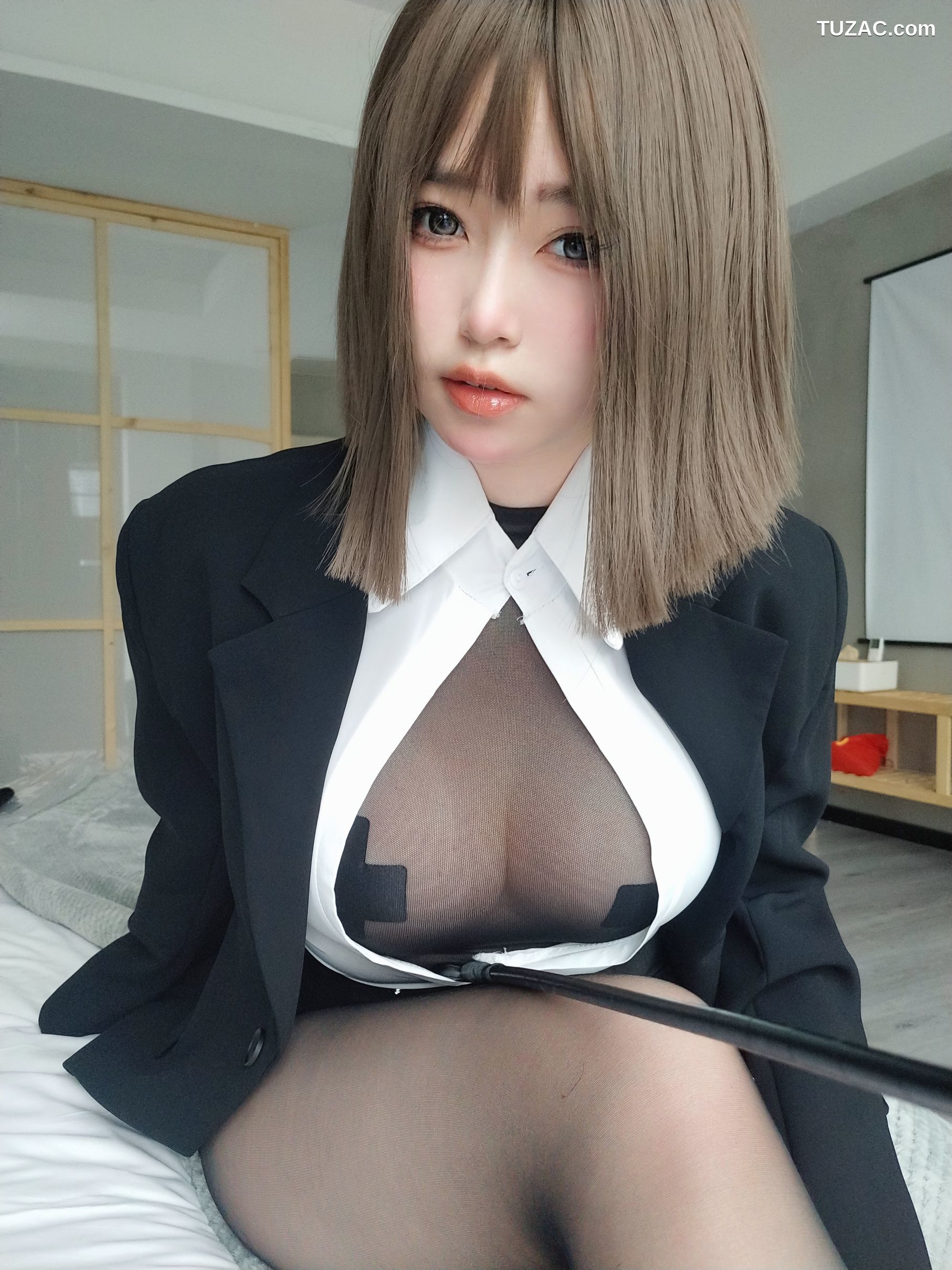 女主K-大胆的秘书