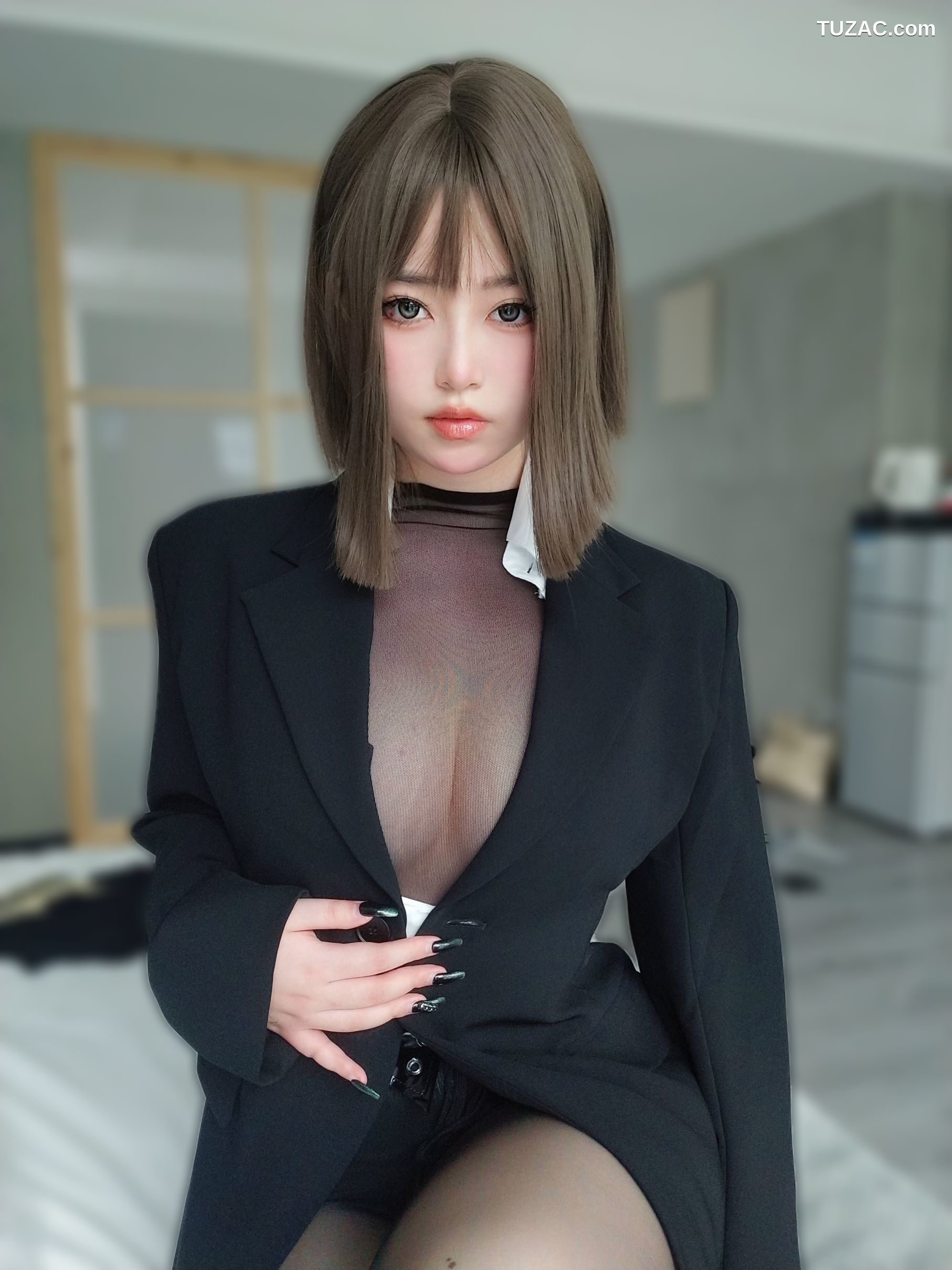 女主K-大胆的秘书