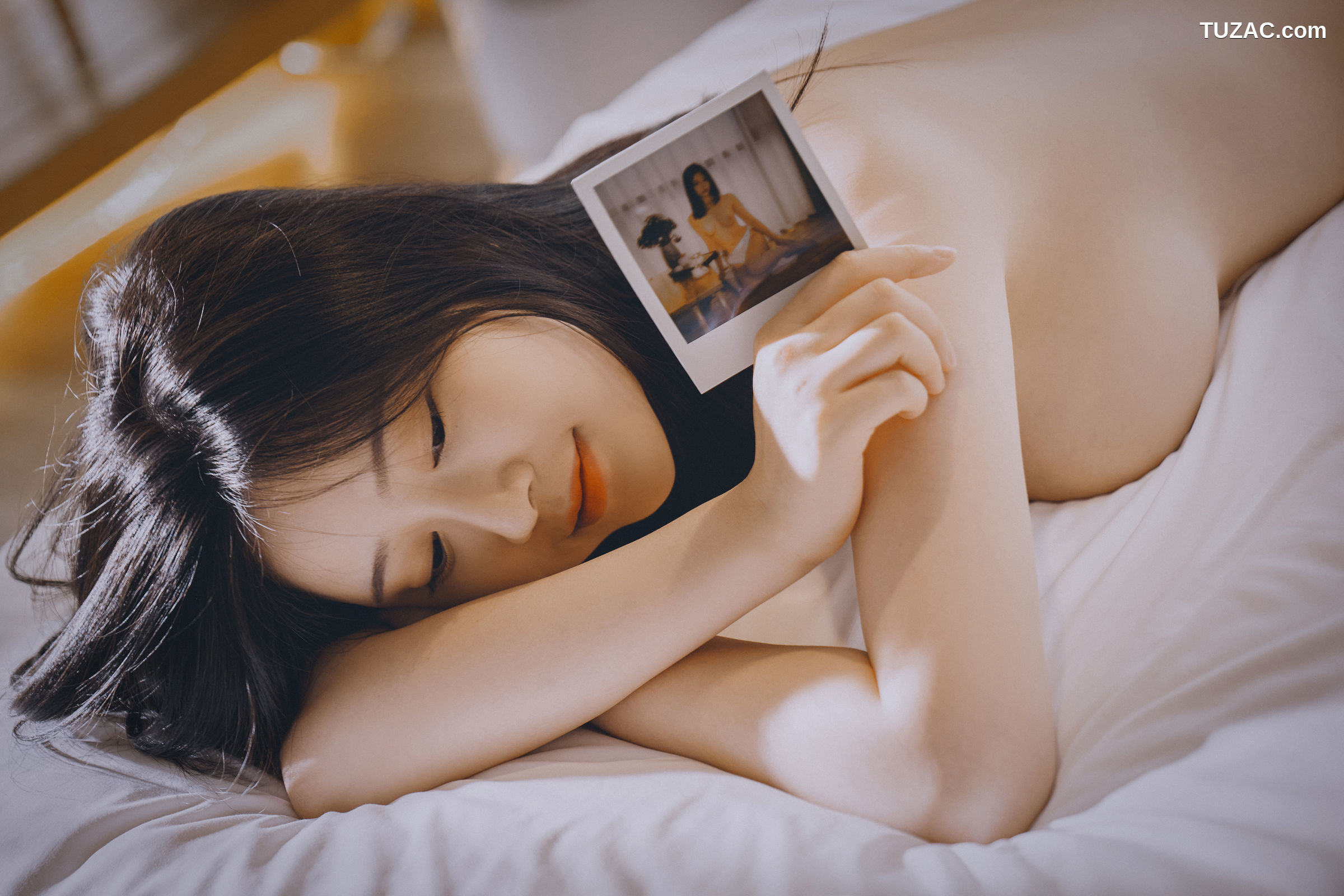 年年-宝利来女孩